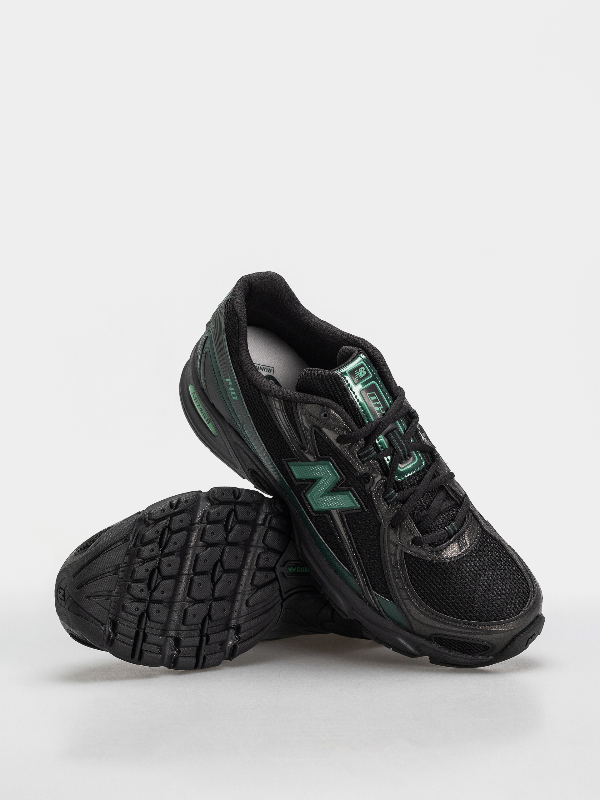 Boty New Balance 740 (black/nordic green)