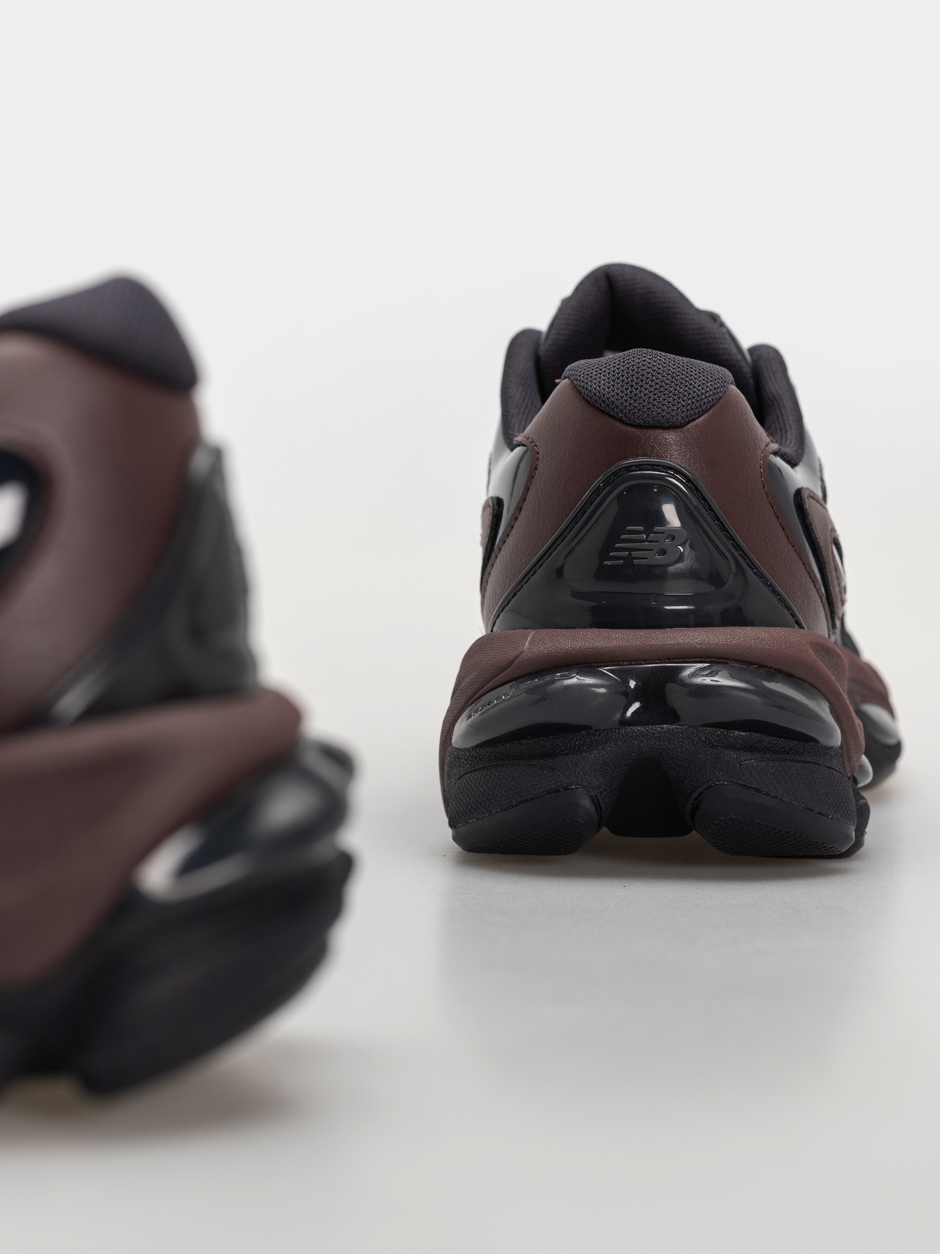 Boty New Balance 983 (cherry leather/dark night)