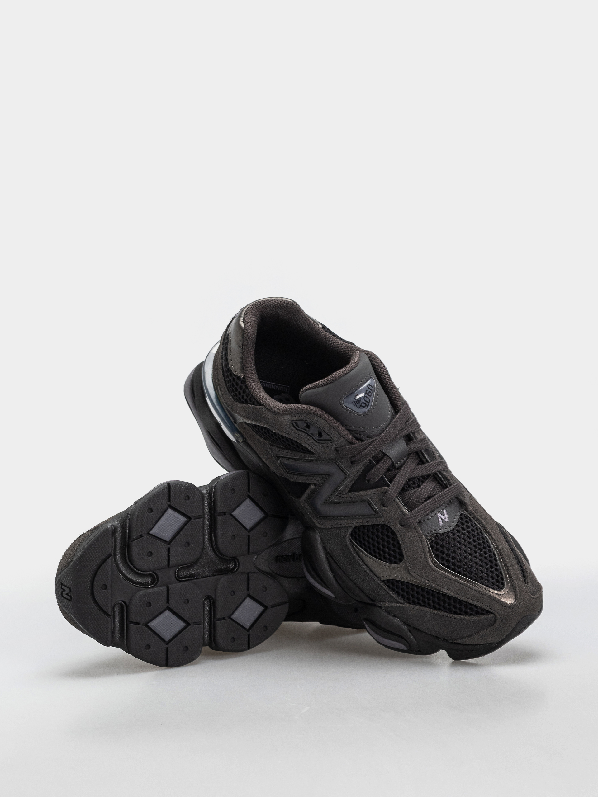 Boty New Balance 9060 (black/neptune grey)