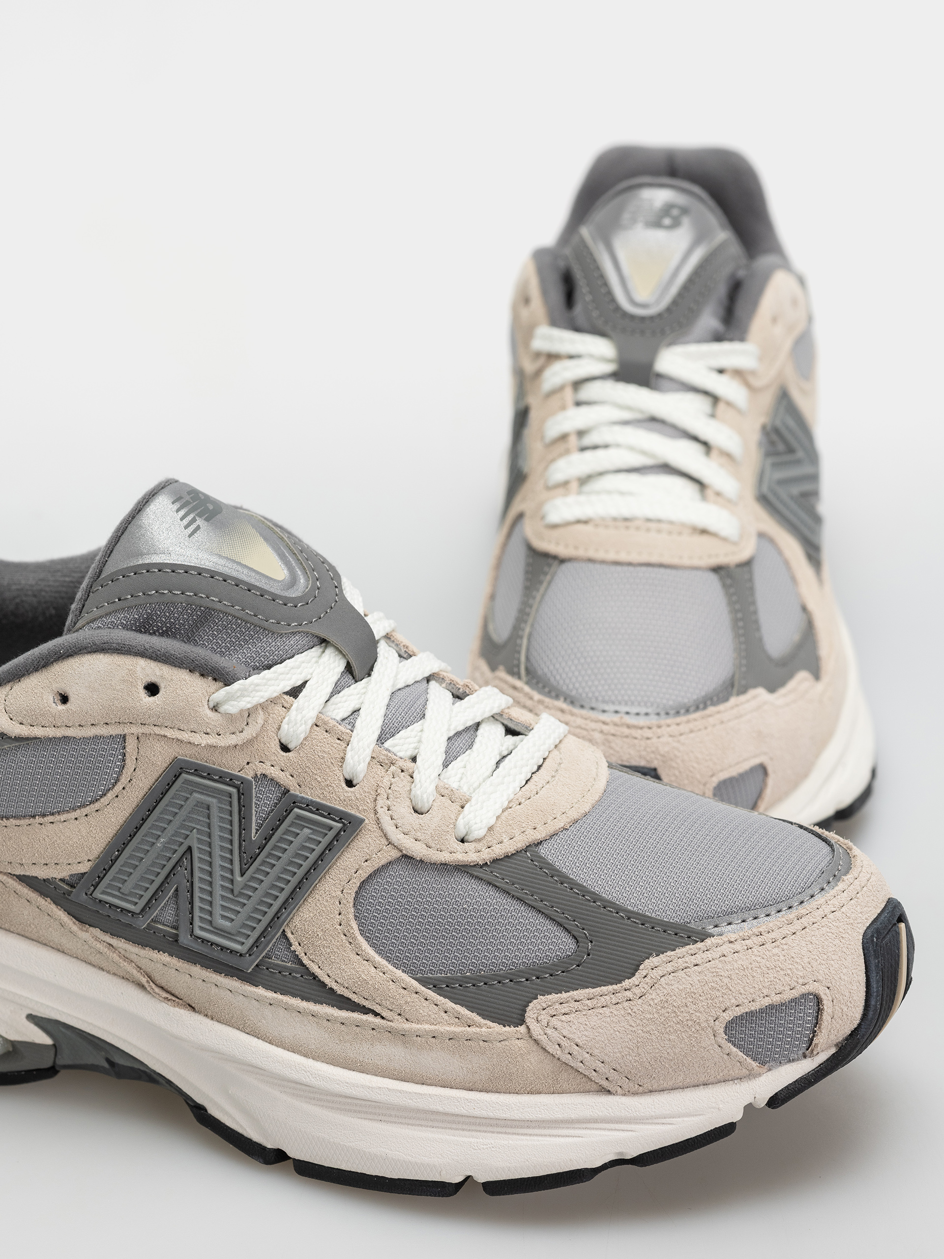 Boty New Balance 2010 (timberwolf/harbor grey)