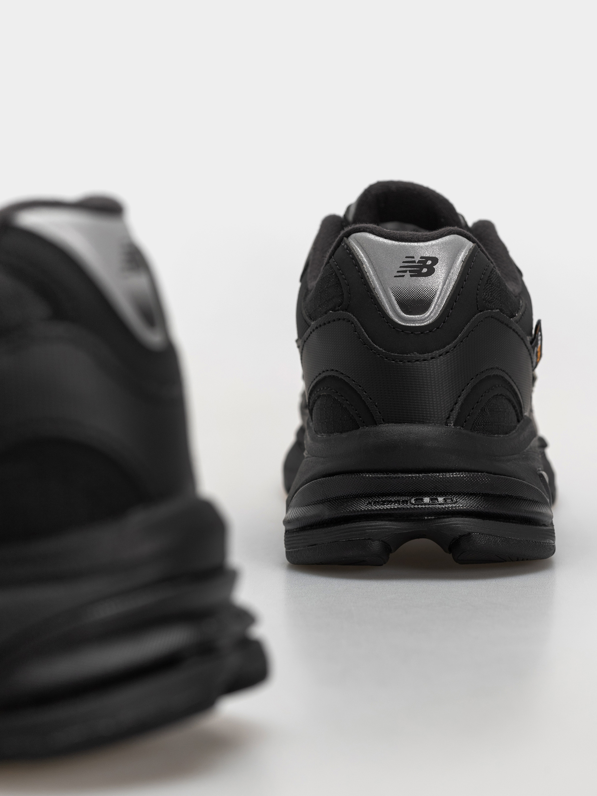 Boty New Balance 2010 (black/black)