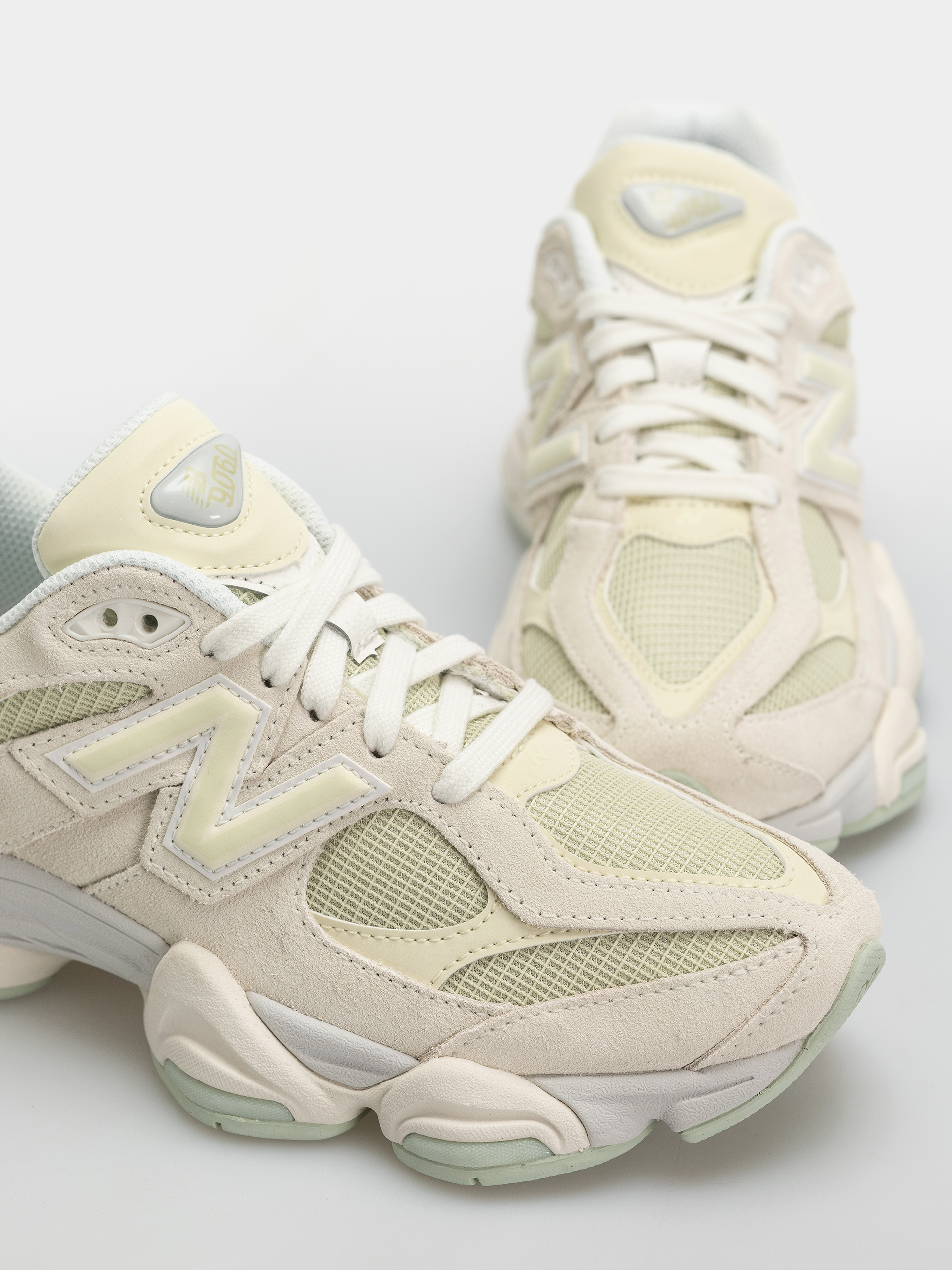Boty New Balance 9060 (pistachio butter/angora)