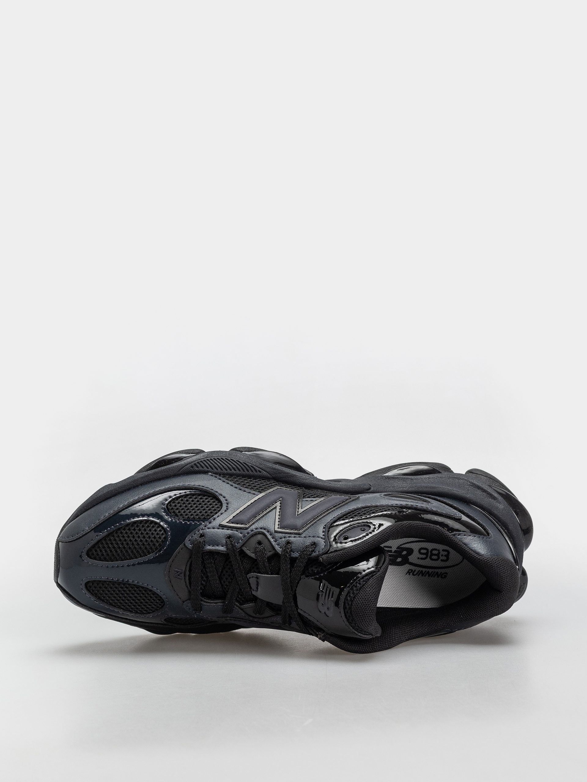 Boty New Balance 983 (black/dark night)