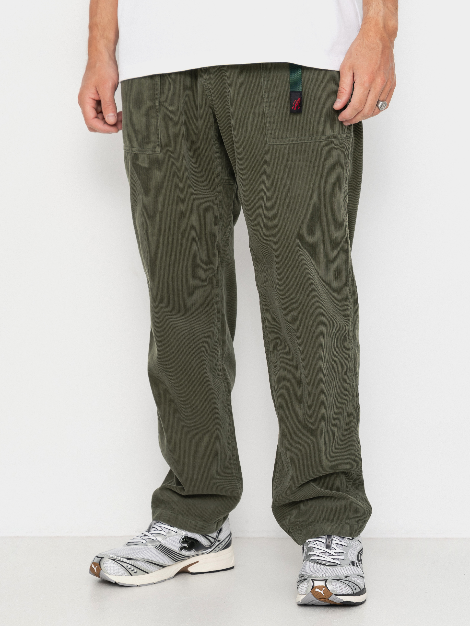 Kalhoty Gramicci Corduroy Loose Tapered Ridge (toned olive)