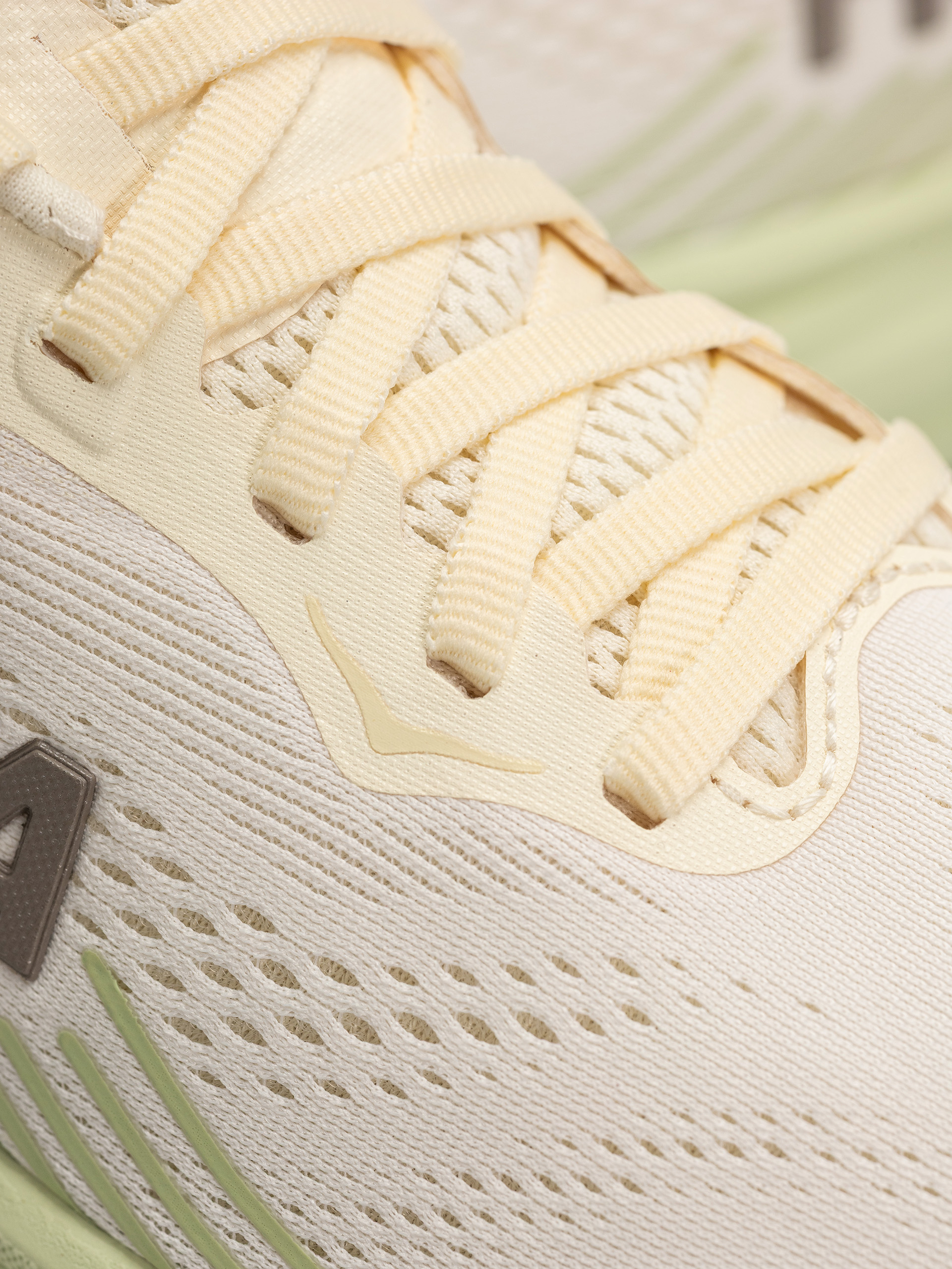 Boty Hoka Clifton 11 Wmn (alabaster/morning dew)