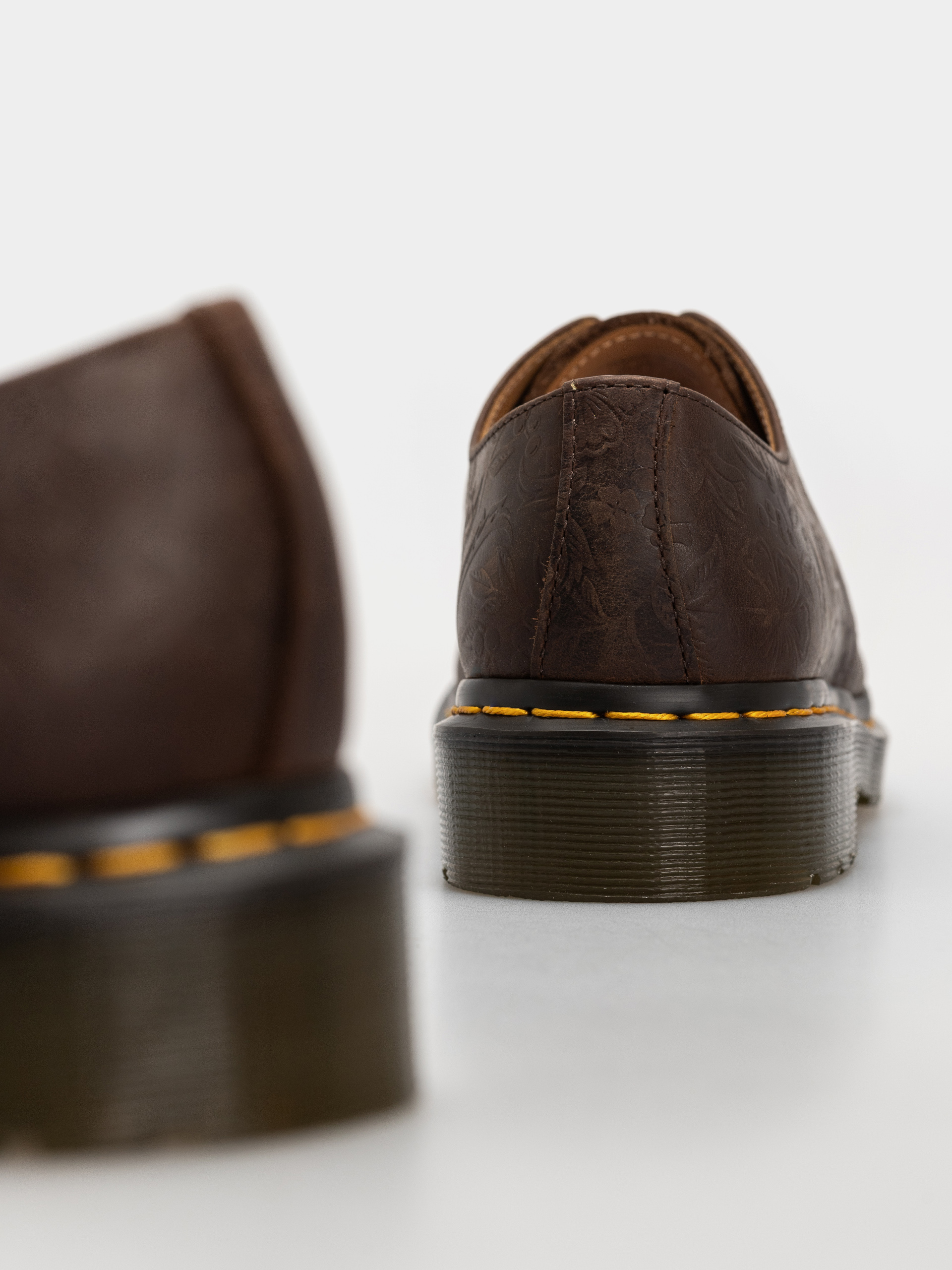 Boty Dr. Martens 1461 Emboss Floral Wmn (dark brown)