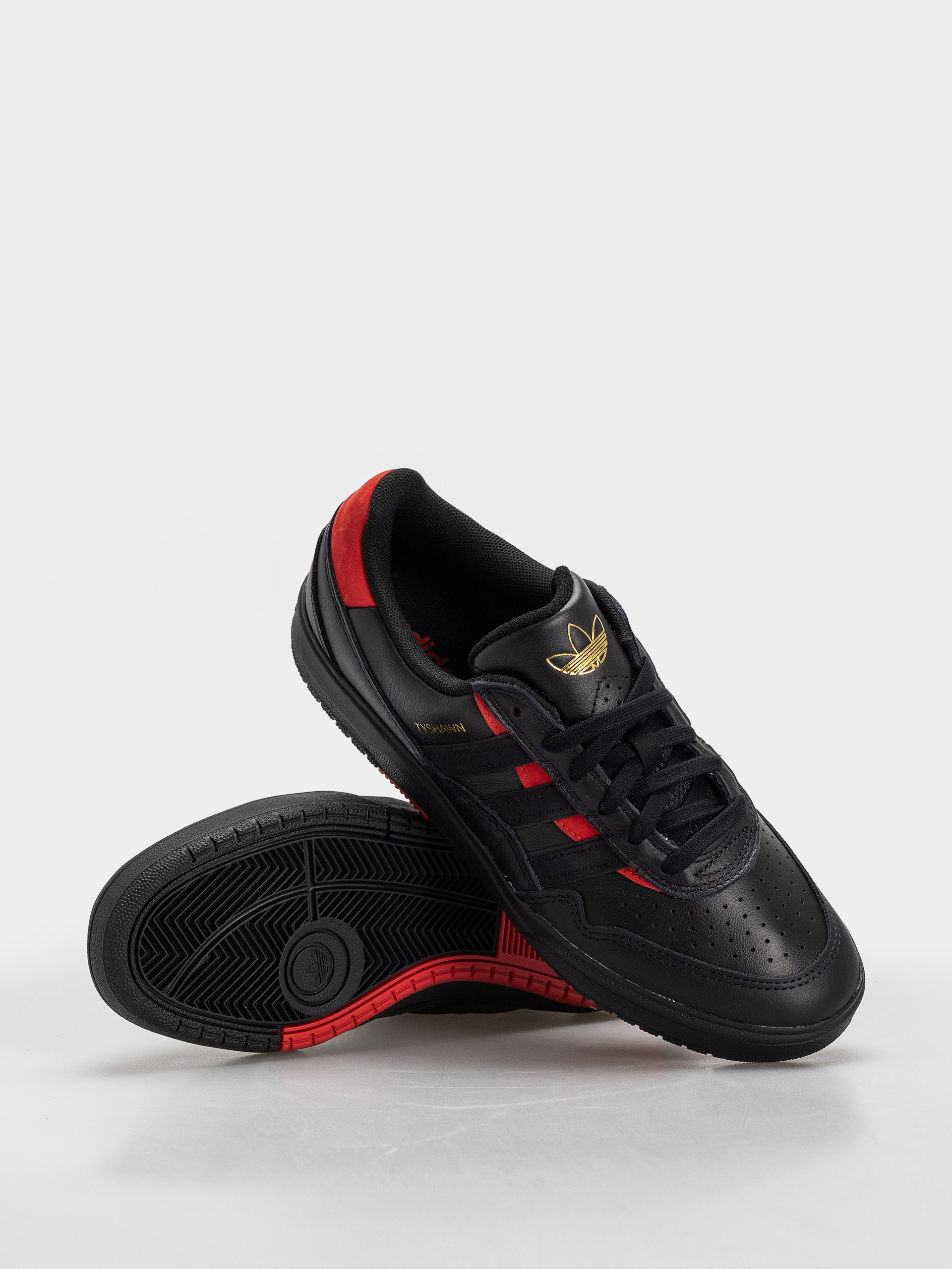 Boty adidas Tyshawn II (cblack/cblack/betsca)