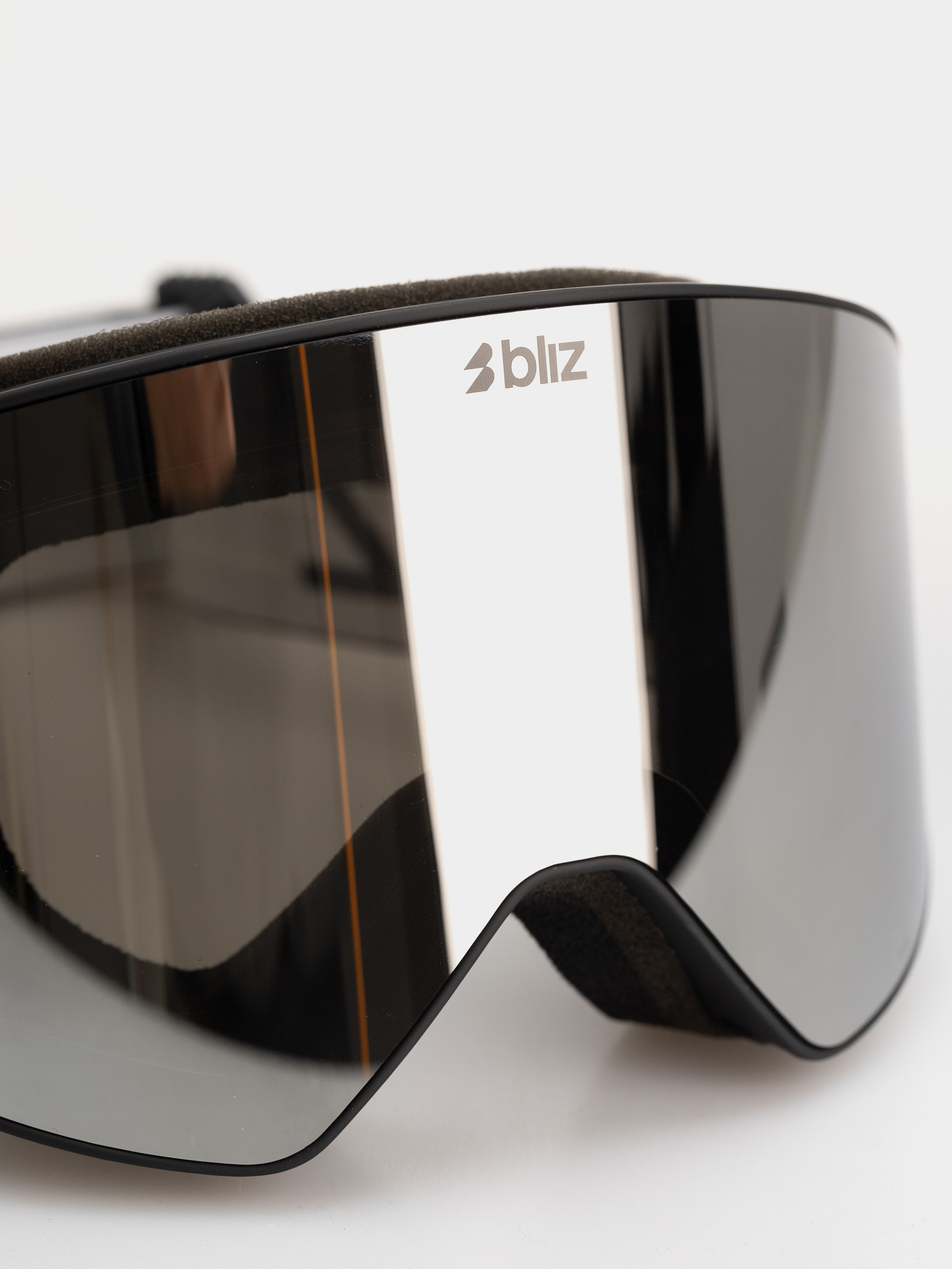 Brýle na snowboard Bliz Flow (matte black/smoke silver mirror)