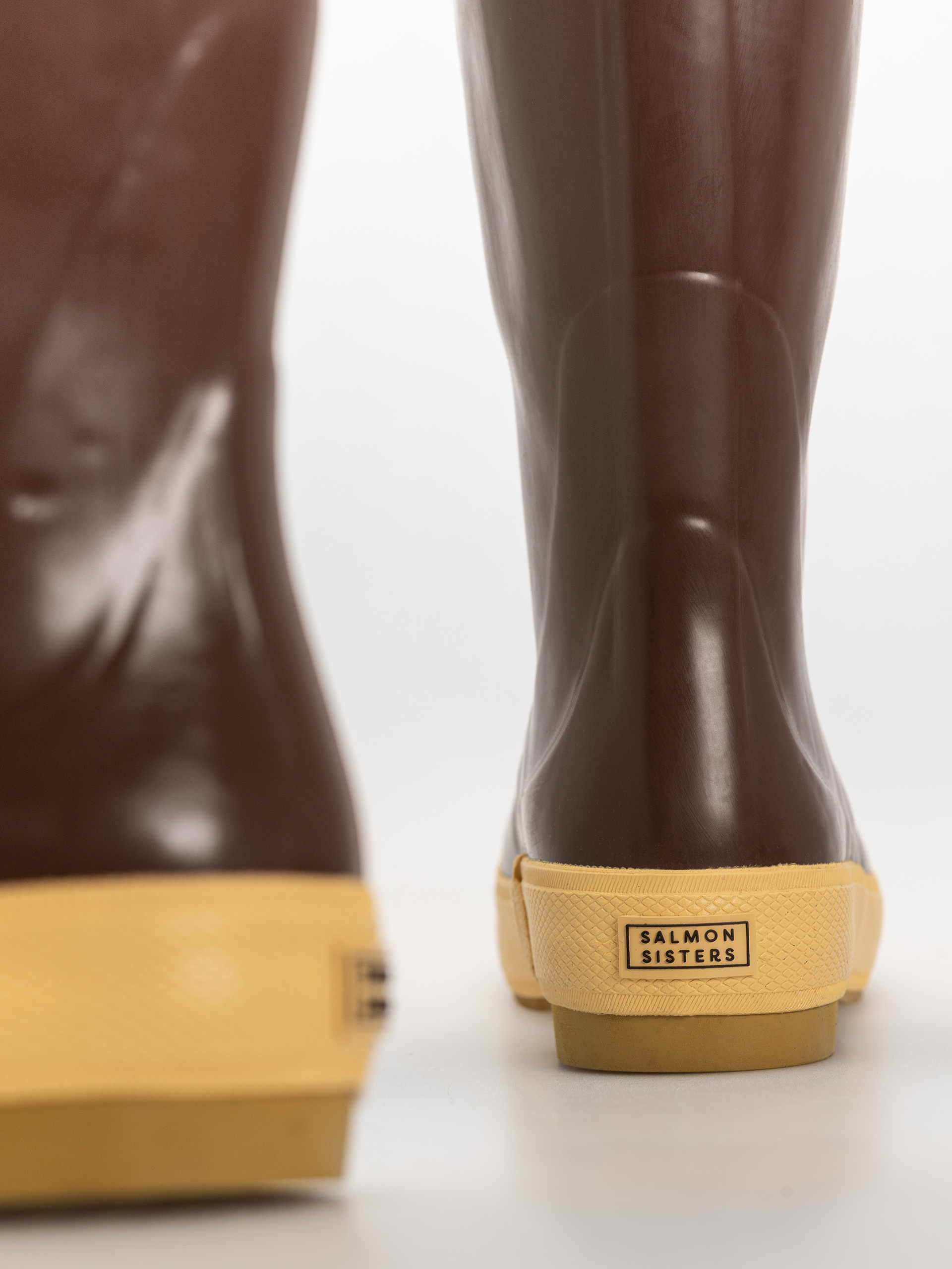 Boty Xtratuf Salmon Sisters 15 Legacy Boot Wmn (brown tin fish)