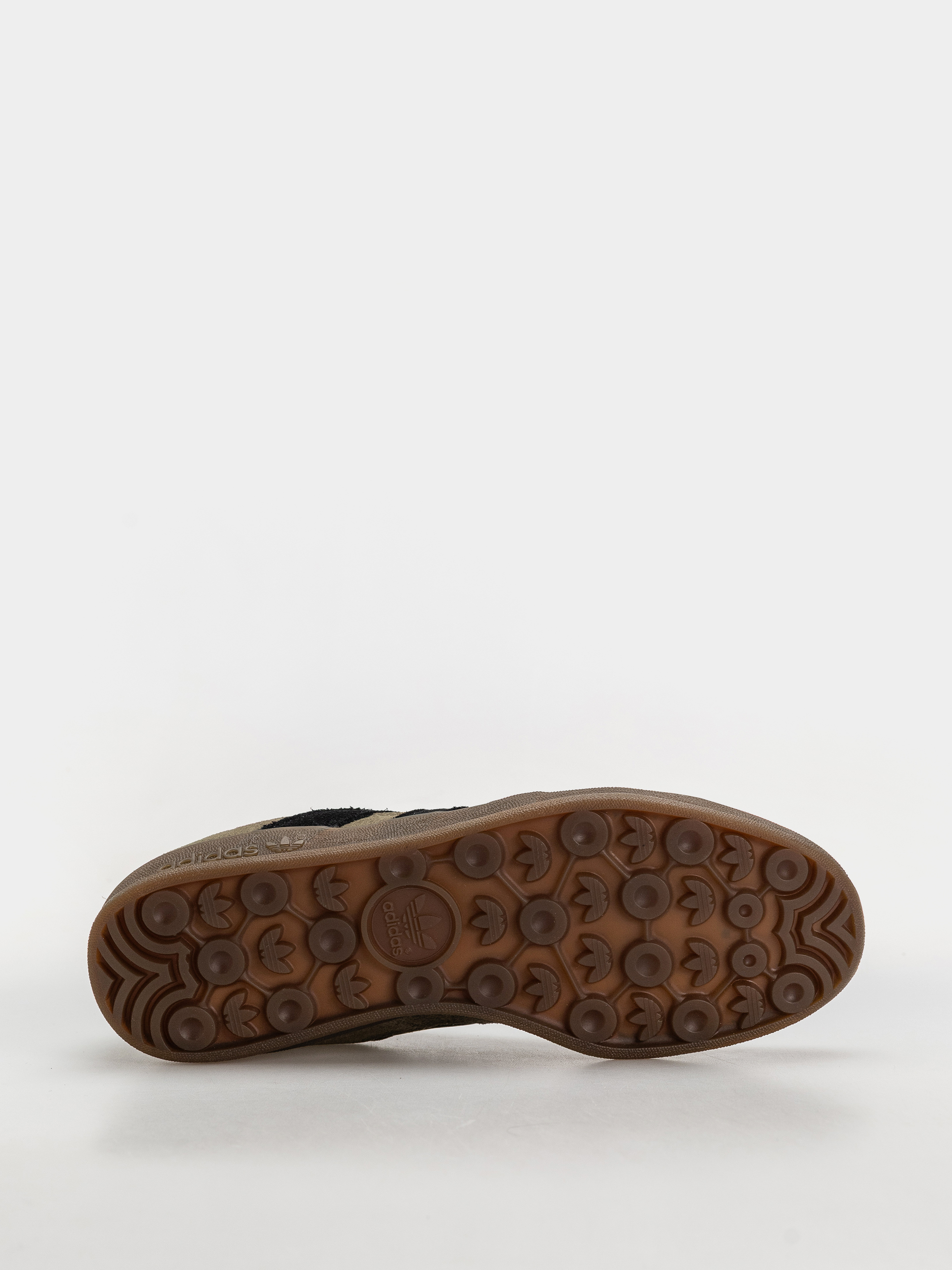Boty adidas Aloha Super (olistr/cblack/gum5)