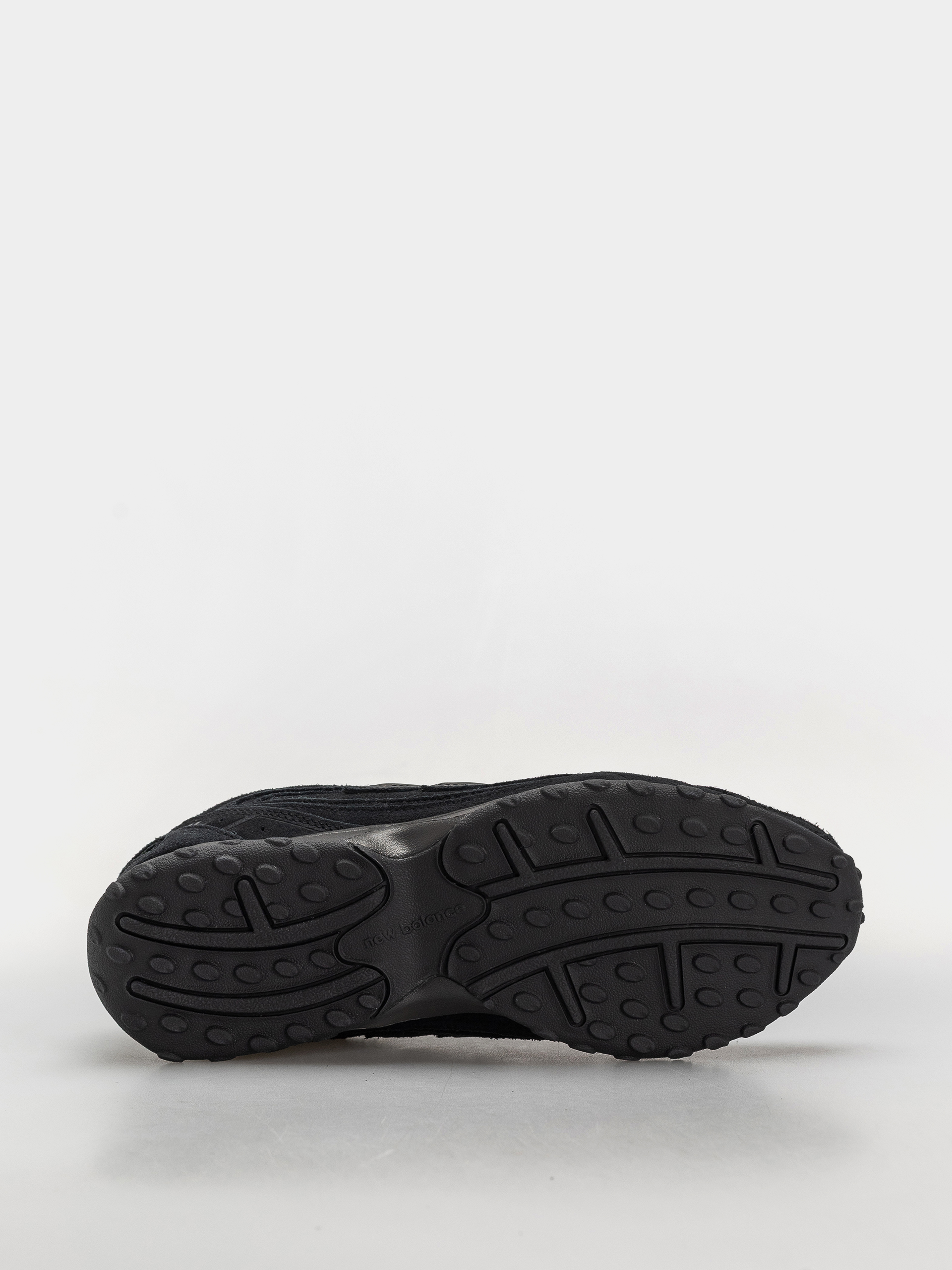 Boty New Balance 204L (black/black cement)