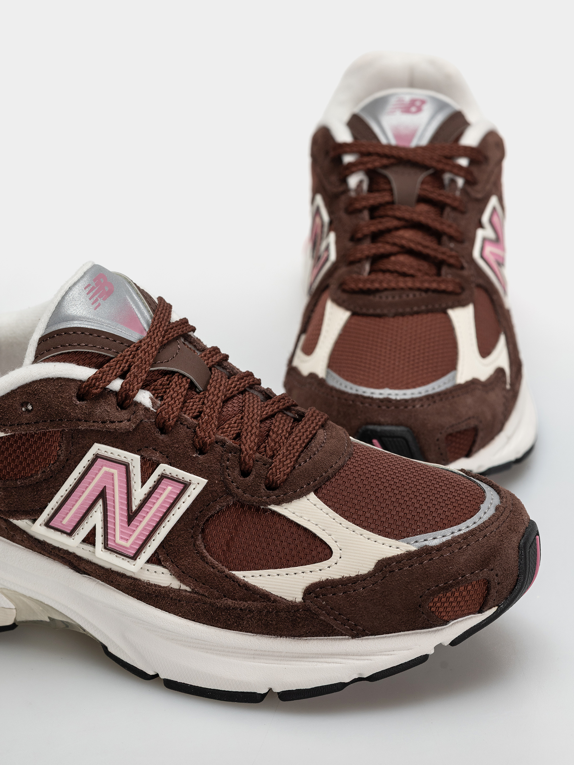 Boty New Balance 2010 (pumpernickel/pink eraser)