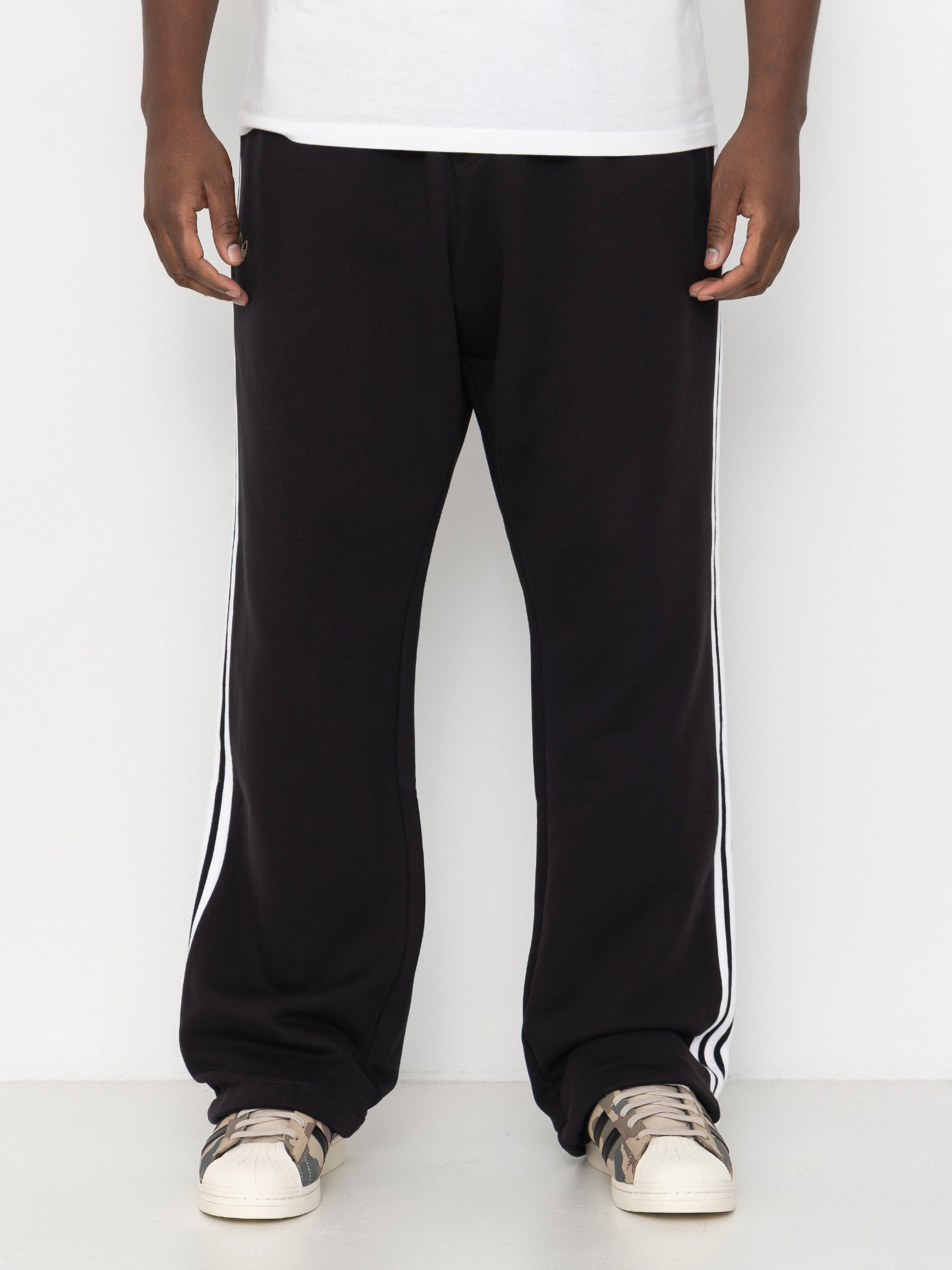 Kalhoty adidas Tyshawn Track (black/white)