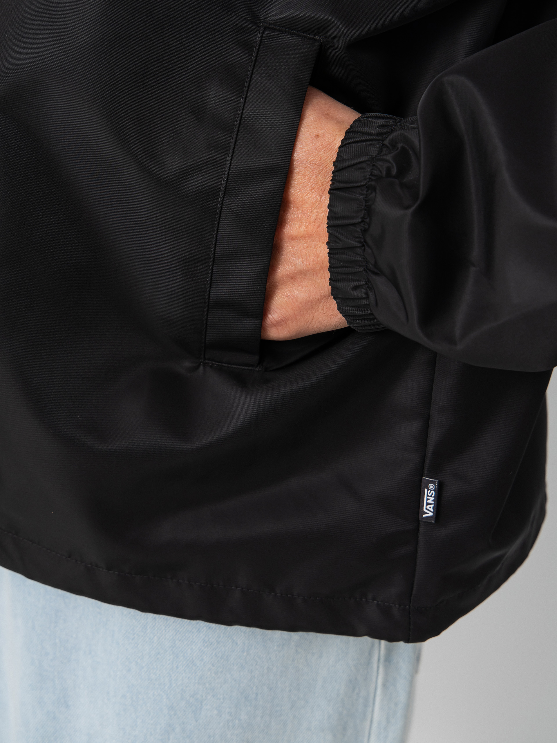 Bunda Vans Torrey Nylon Coaches 2.0 (black)