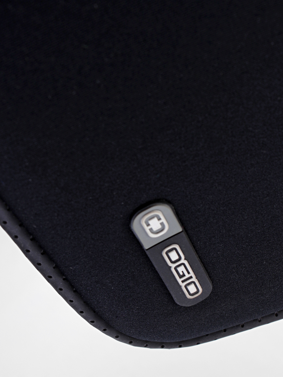 Obal Ogio Neoprene 17'' (blk silv)