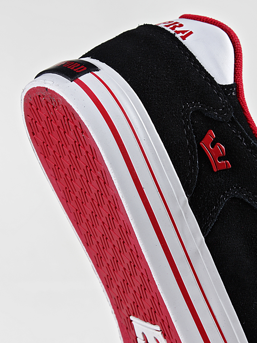 Boty Supra  Vaider Low (black suede/ formula one red) S36034