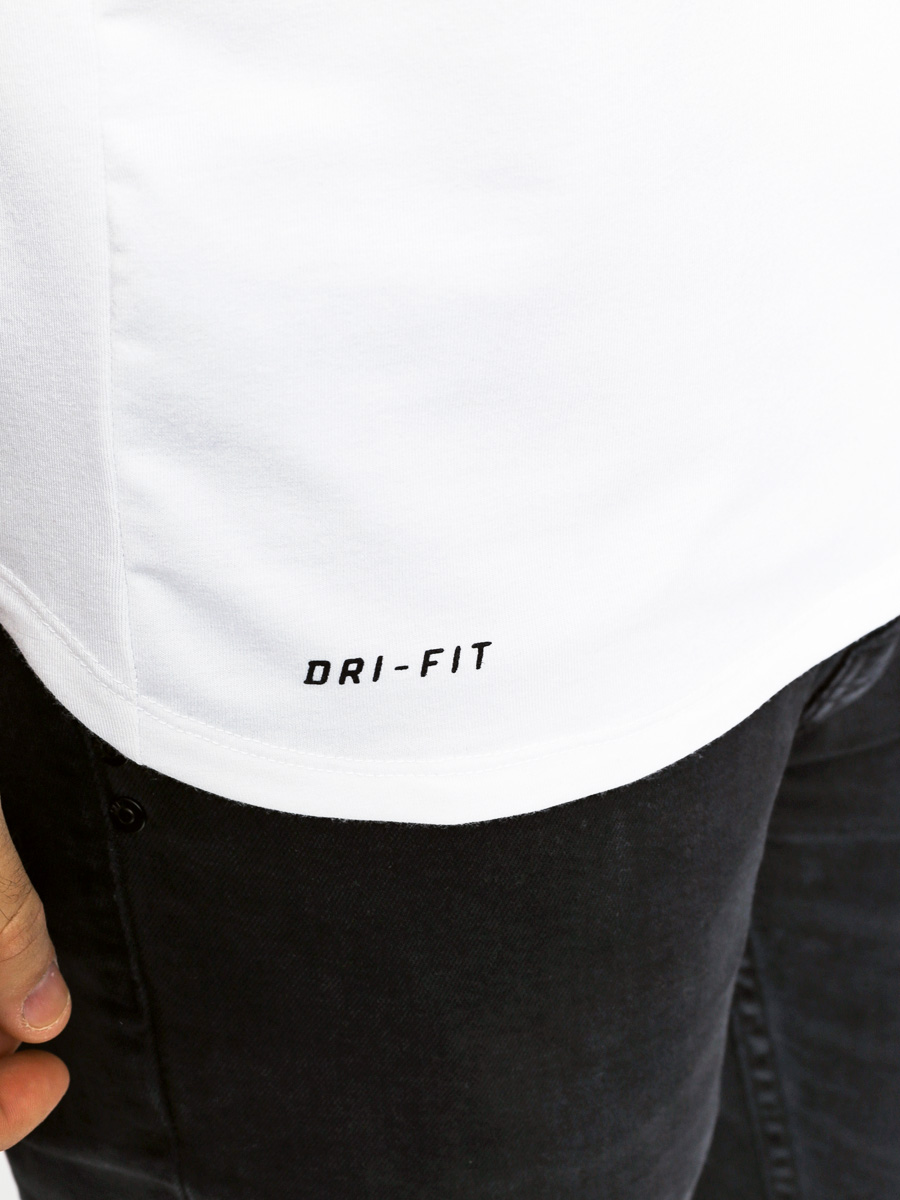 Nike Tričko Sb Skyline Dry Fit Cool Gfx Ss (white)