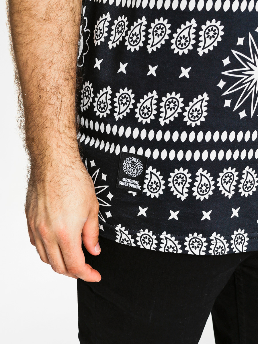 Tričko MassDnm Where Is Eazy (black/white)