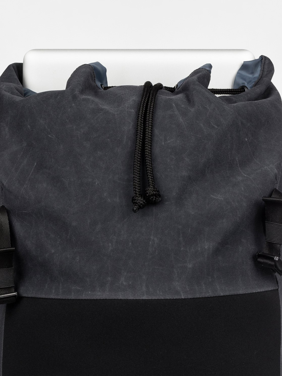 Batoh Quiksilver Primitiv Rucksa (charcoal/black)