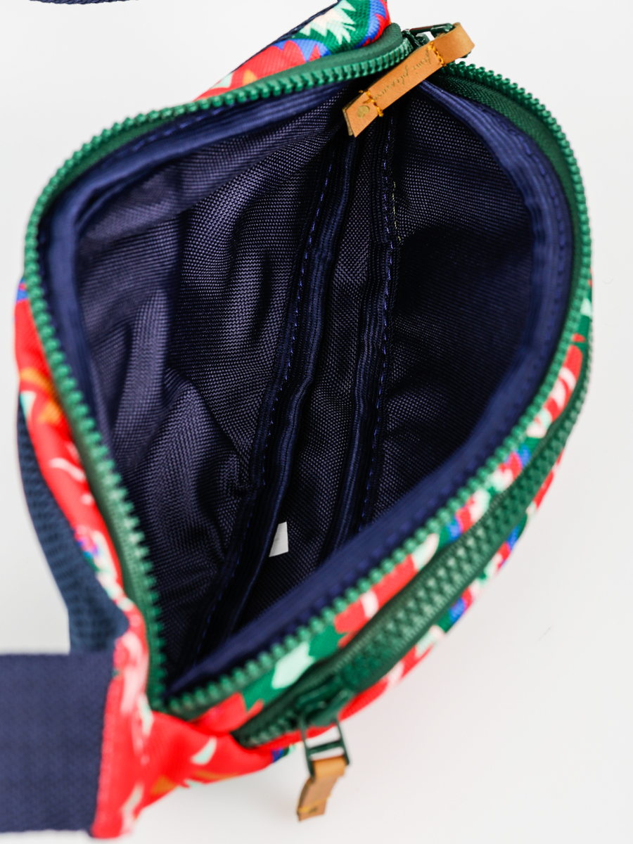 Femi Pleasure Ledvinka Kivito Wmn (azt)