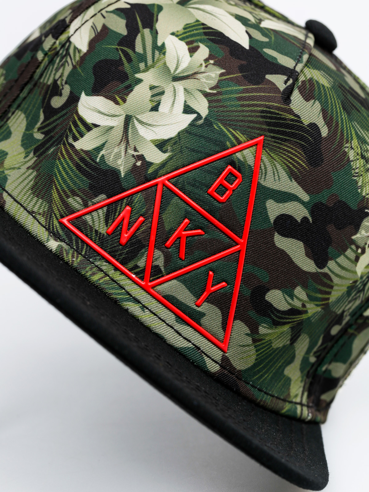 Cayler & Sons Kšiltovka Wl Briangle ZD (camo flowers/black red)