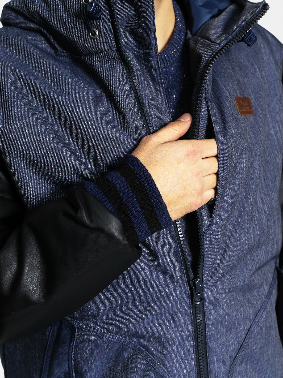 Zimní bunda Vans Rutherford II (dress blues/black)