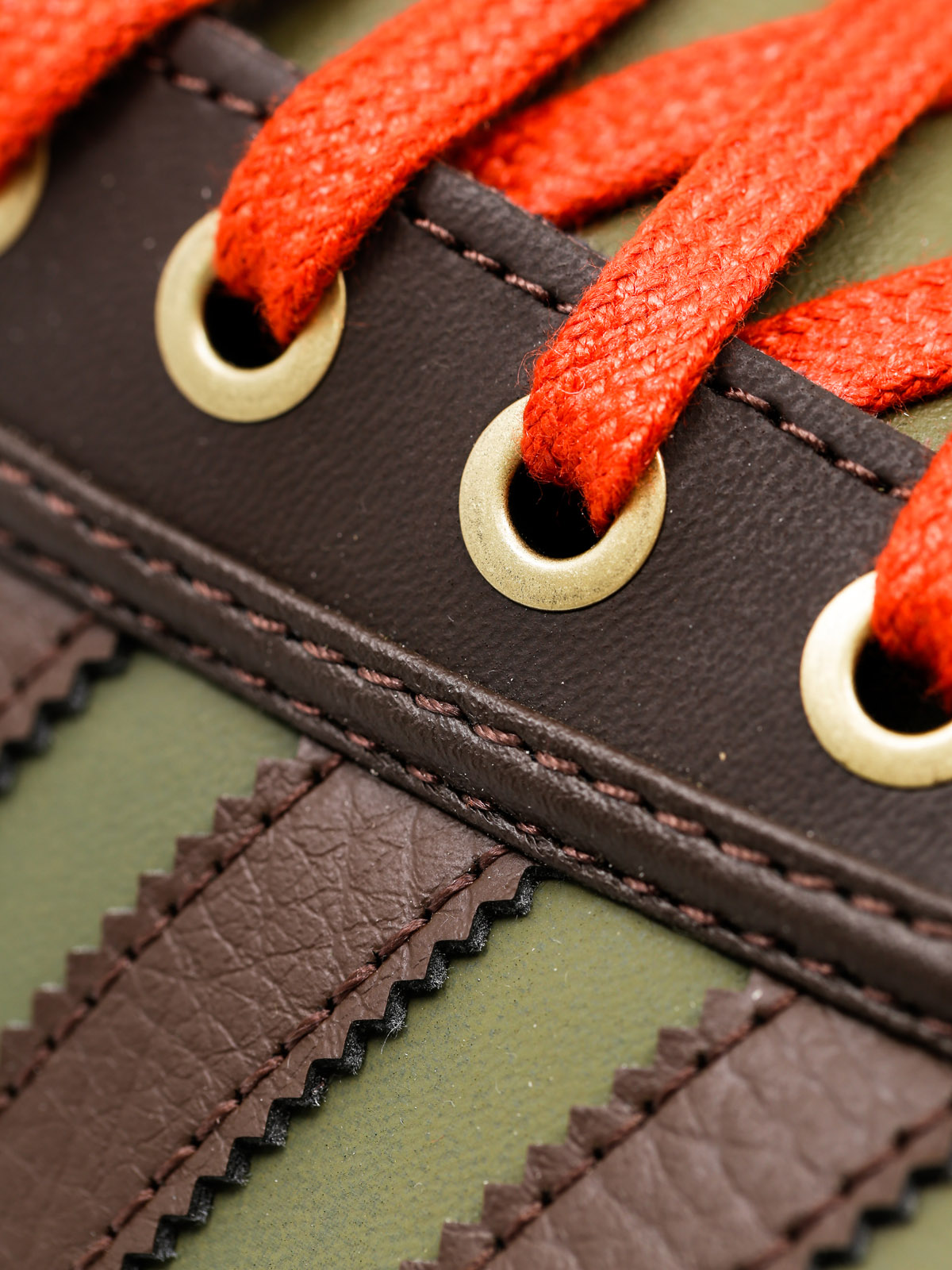 Zimní boty adidas Adi Trek (olicar/brown/crachi)