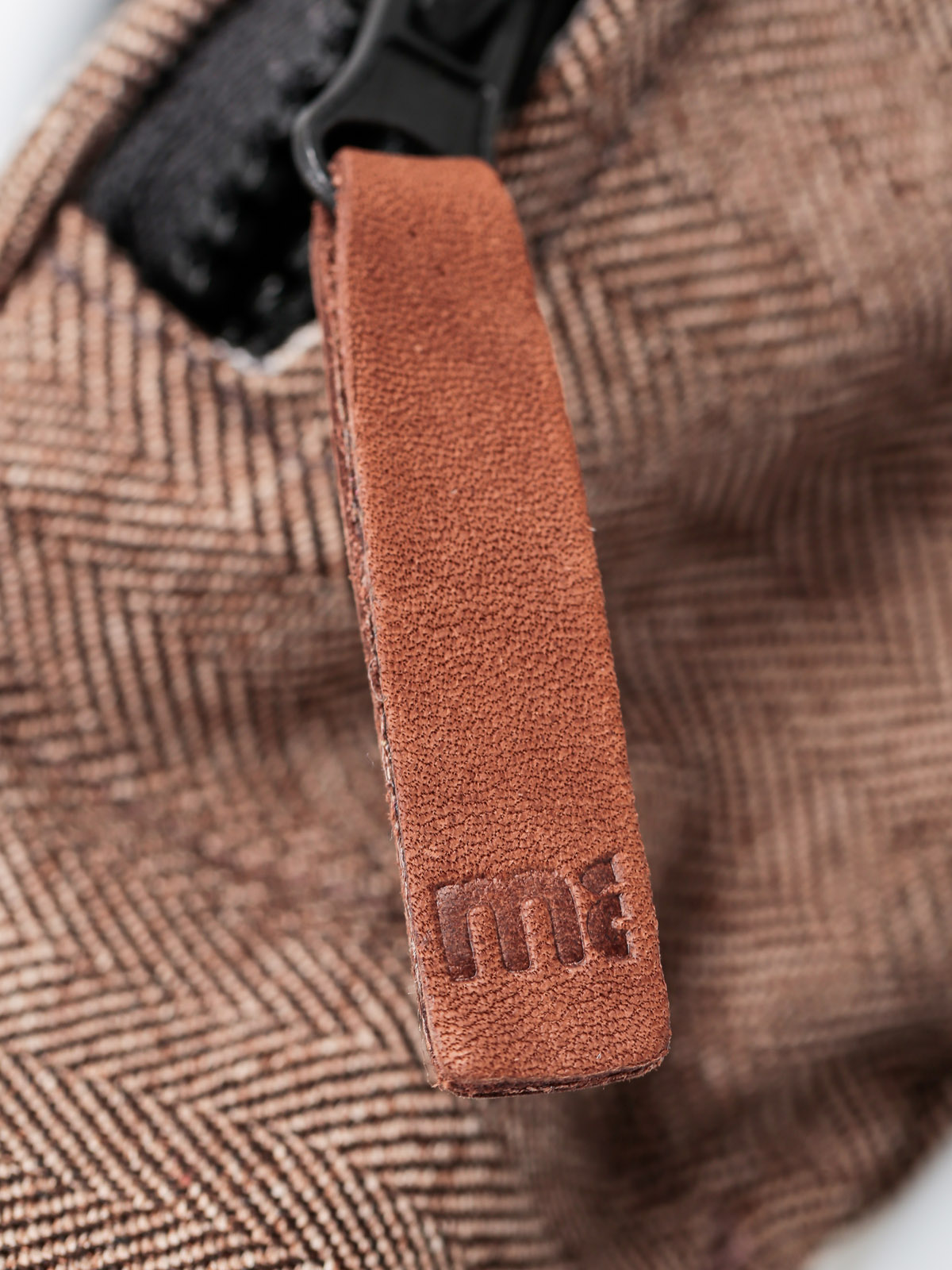 Ledvinka Malita Fir (brown)