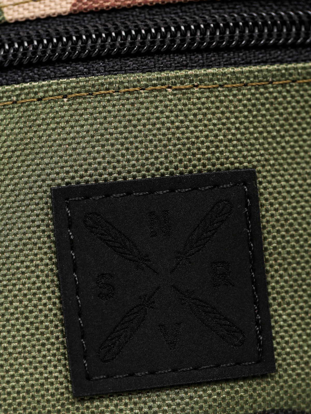 Ledvinka Nervous Feather (camo)