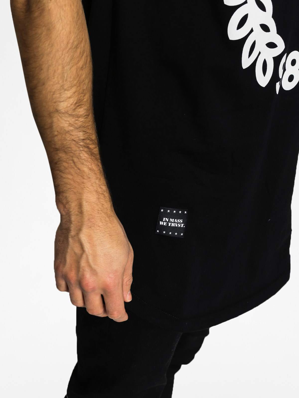 MassDnm Tričko Conversion (black)