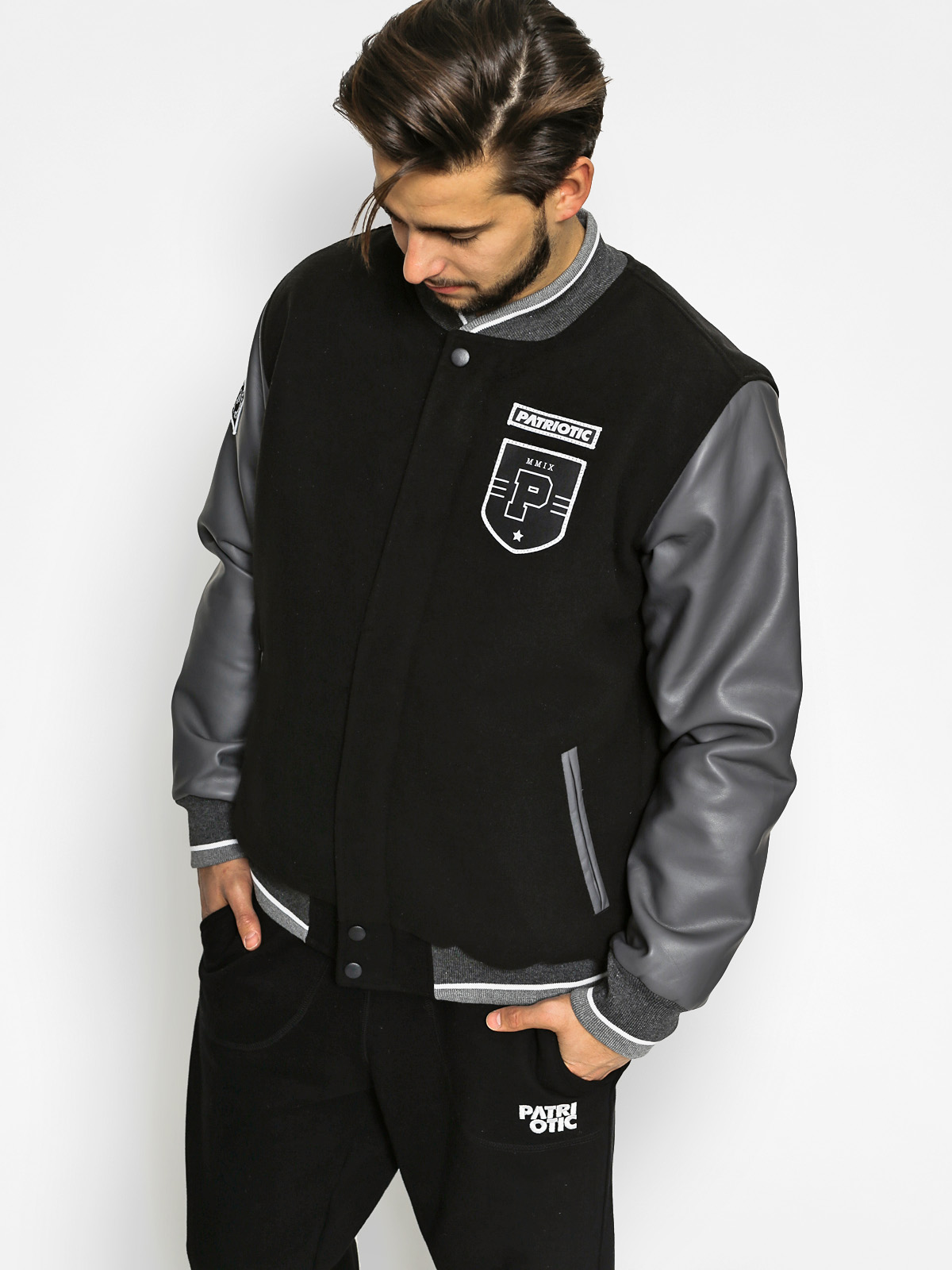 Patriotic Bunda Shield (black/grey)