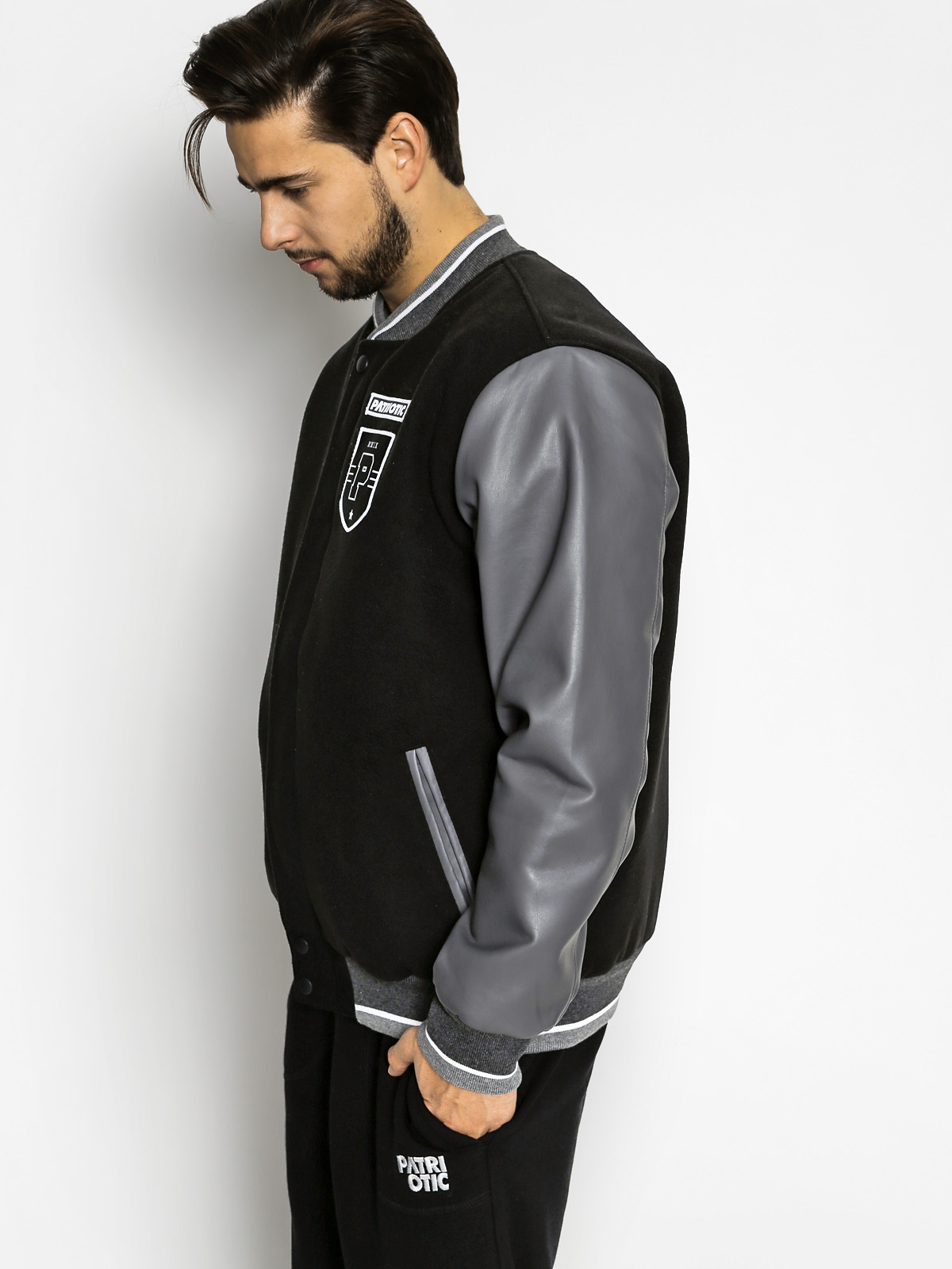 Patriotic Bunda Shield (black/grey)