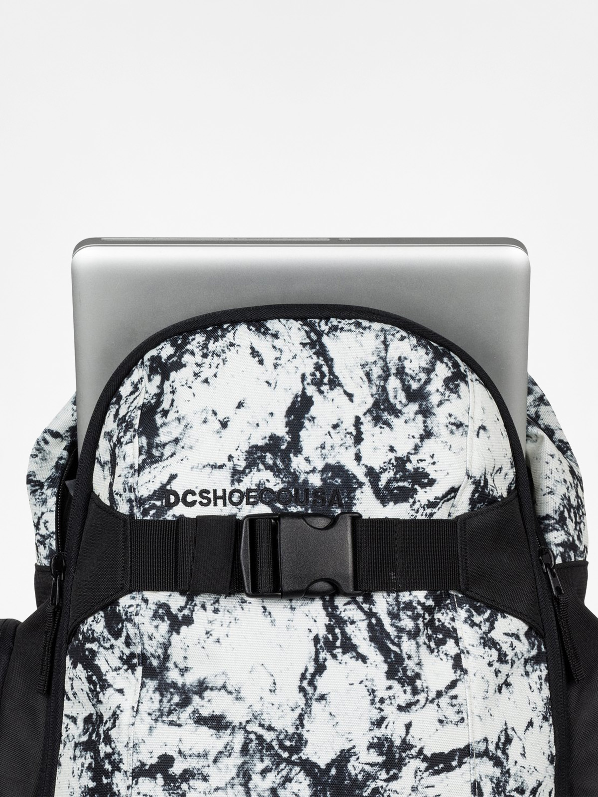 Batoh DC Wolfbred (black/white storm)