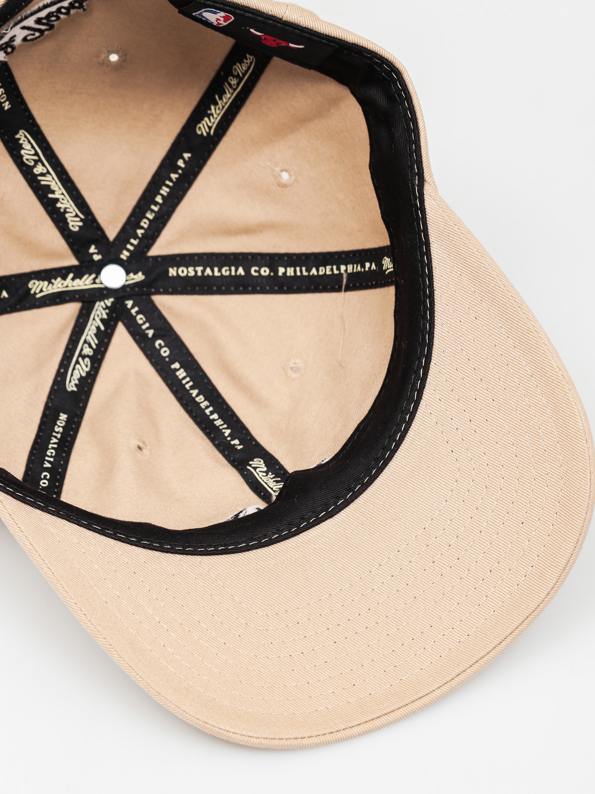 Kšiltovka  Mitchell & Ness Chicago Bulls 79 ZD (khaki)