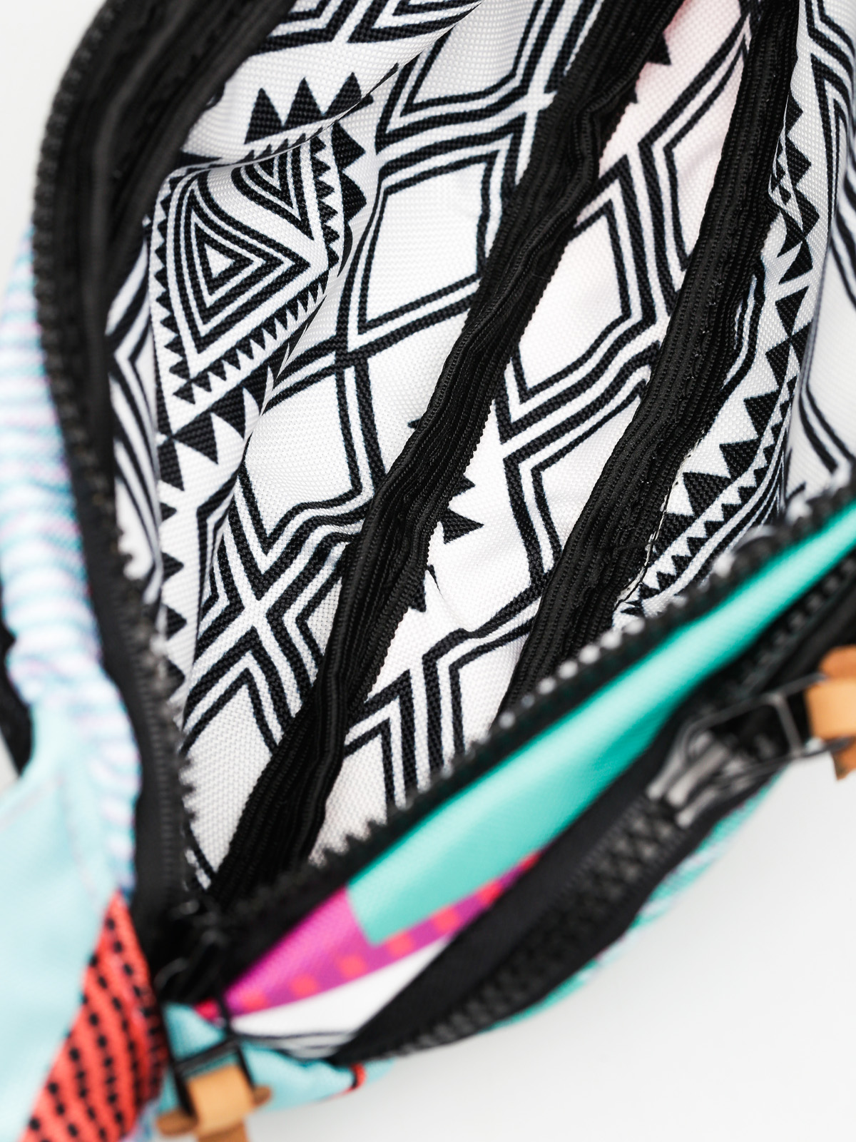 Ledvinka Femi Pleasure Hanale Wmn (prv)