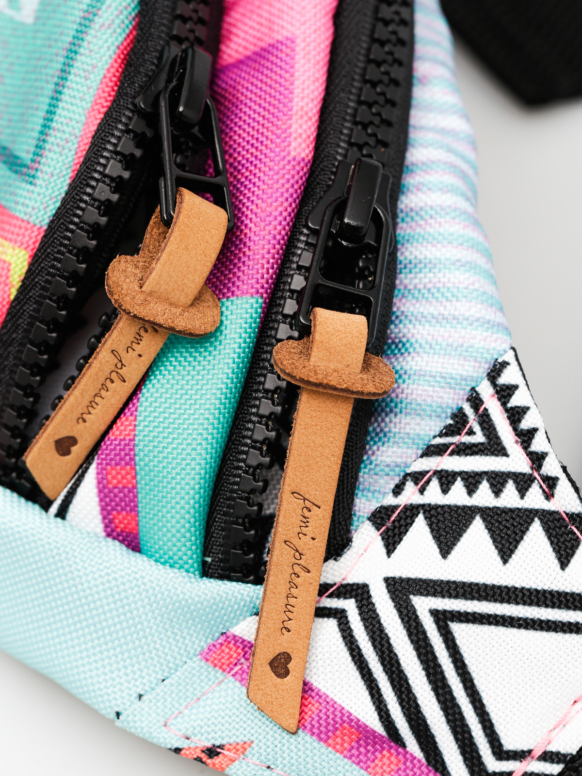 Ledvinka Femi Pleasure Hanale Wmn (prv)