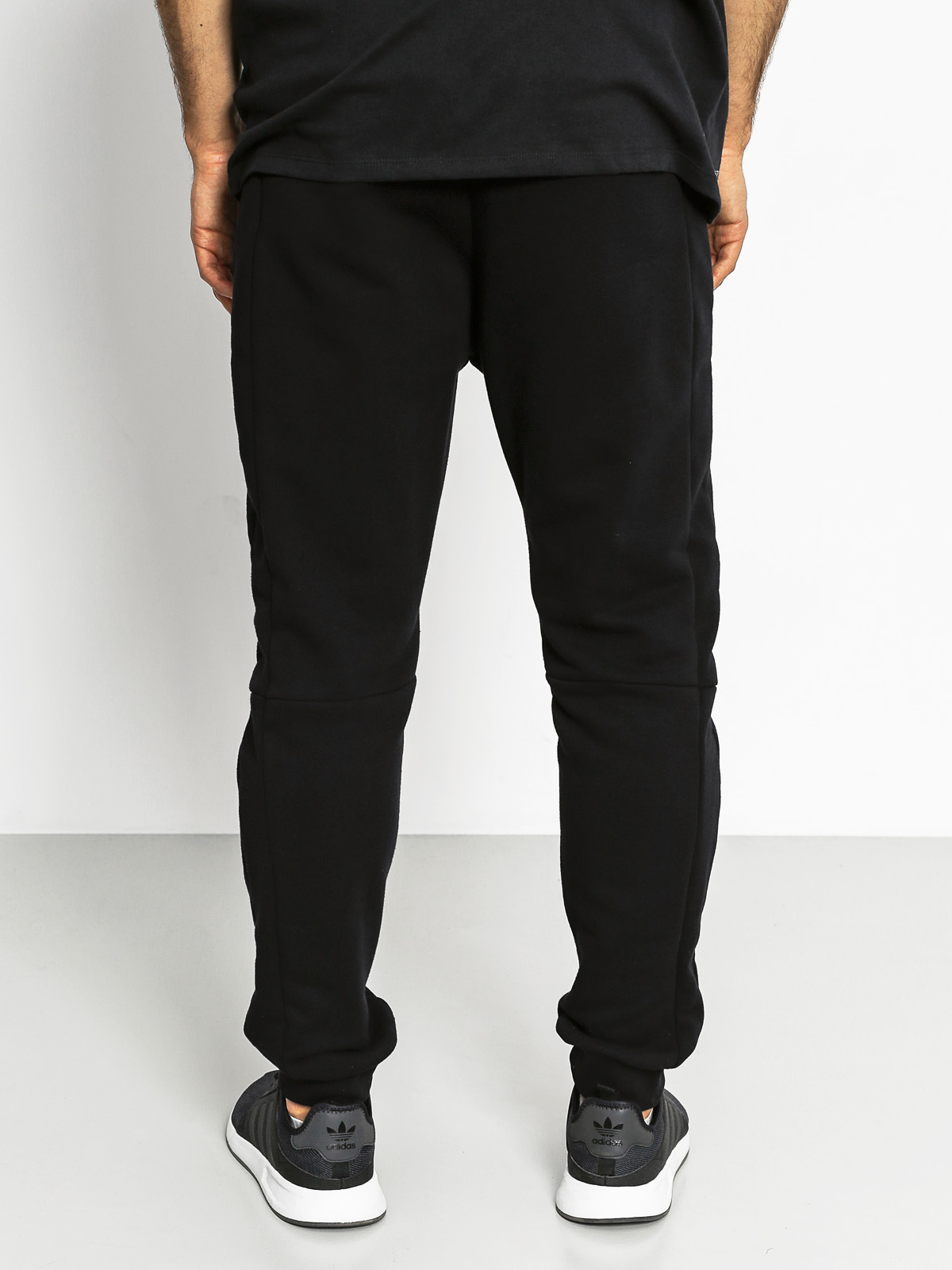 Backyard Cartel Kalhoty Direction Drs (black)