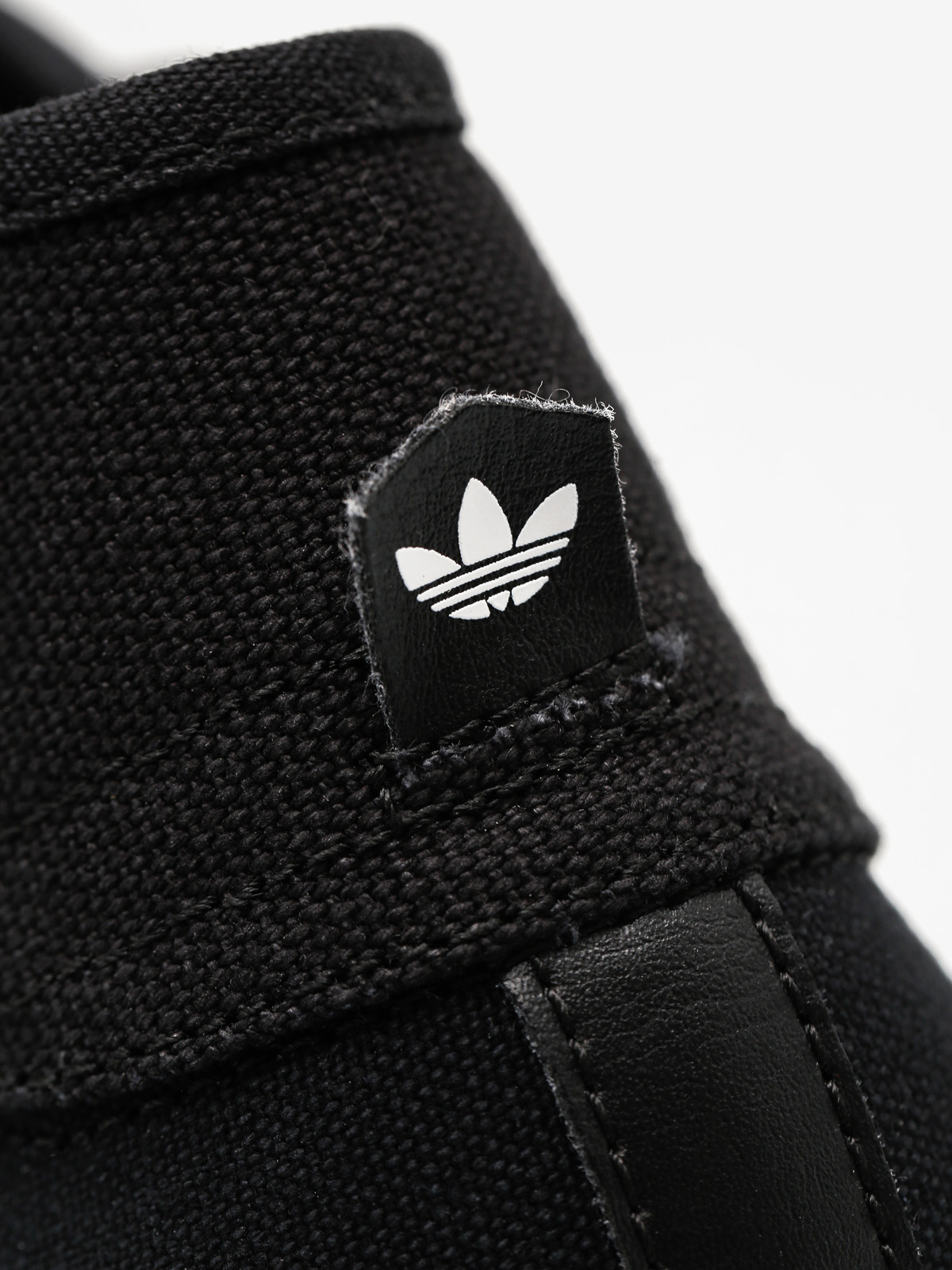 adidas Boty Matchcourt Mid (core black/ftwr white/ftwr white)