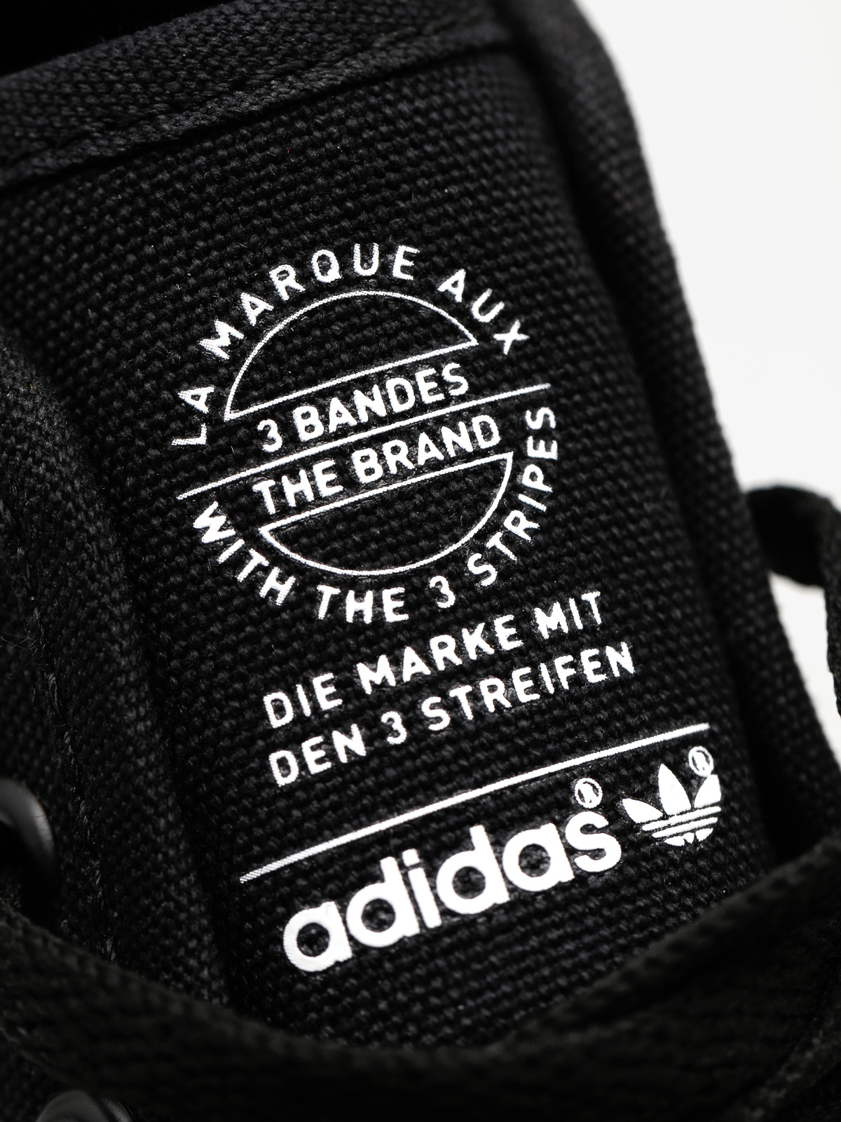 adidas Boty Matchcourt Mid (core black/ftwr white/ftwr white)