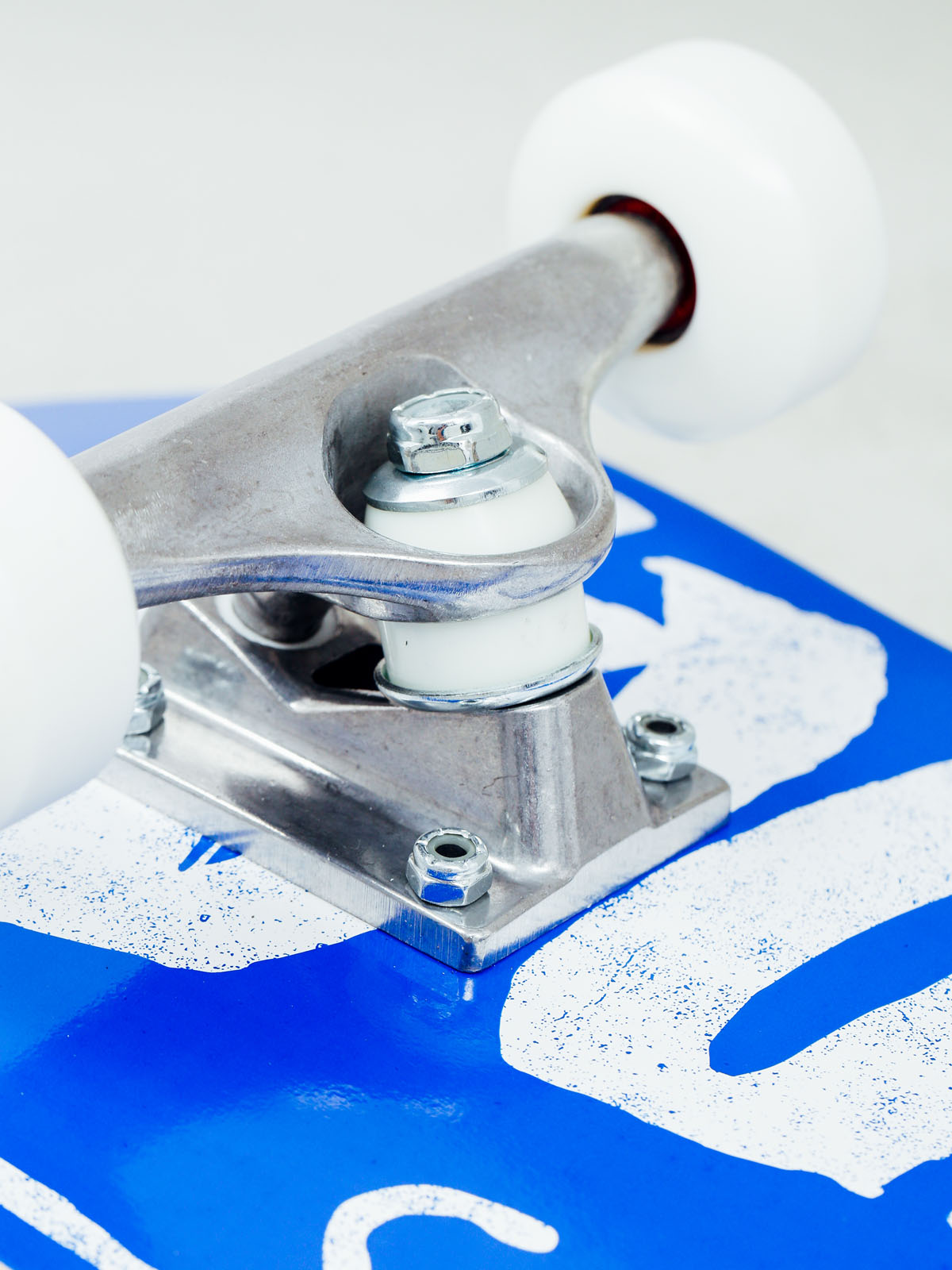 Skateboard Foundation Thrasher (blue/white)