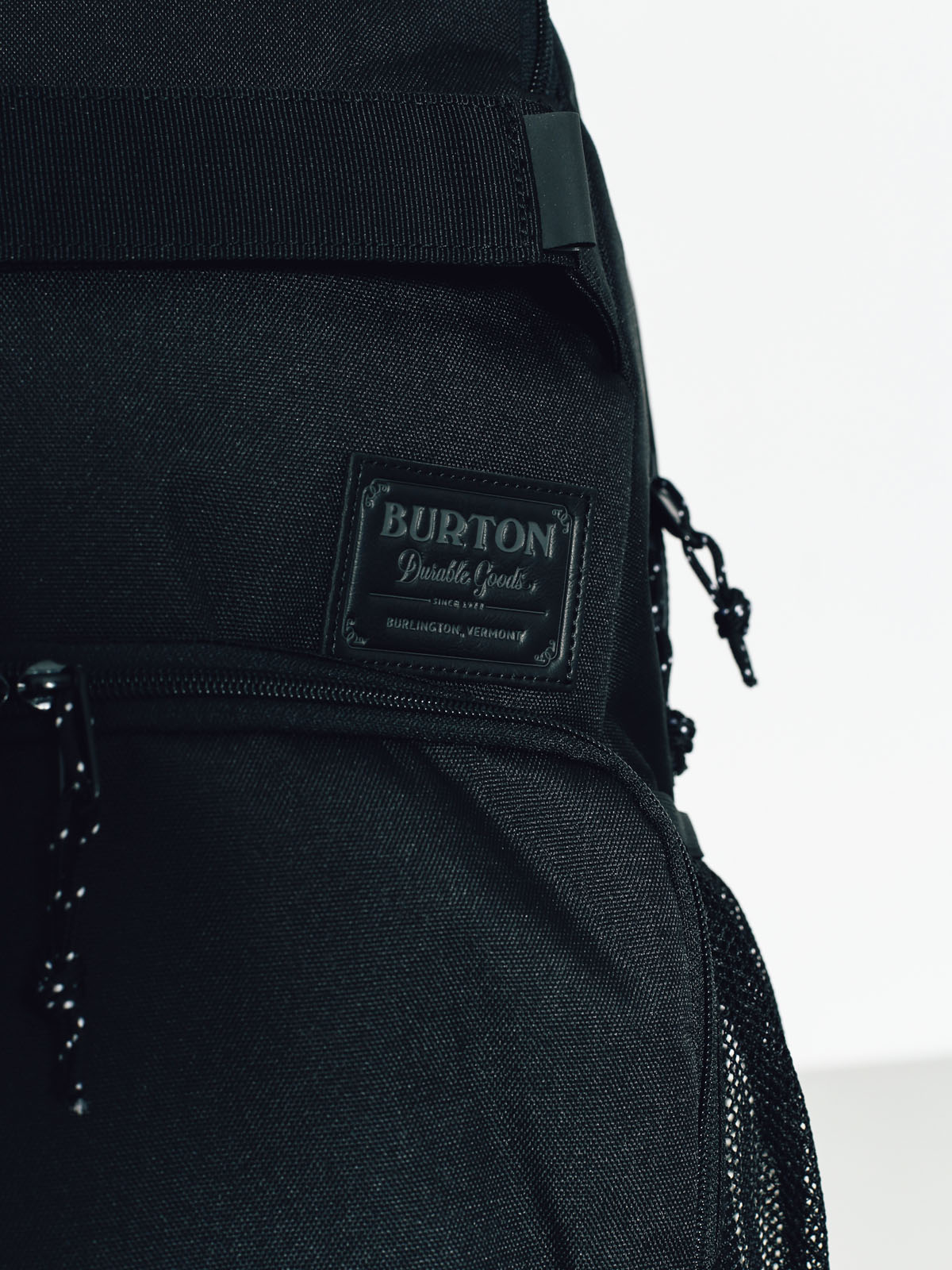 Batoh Burton Treble Yell (true black)