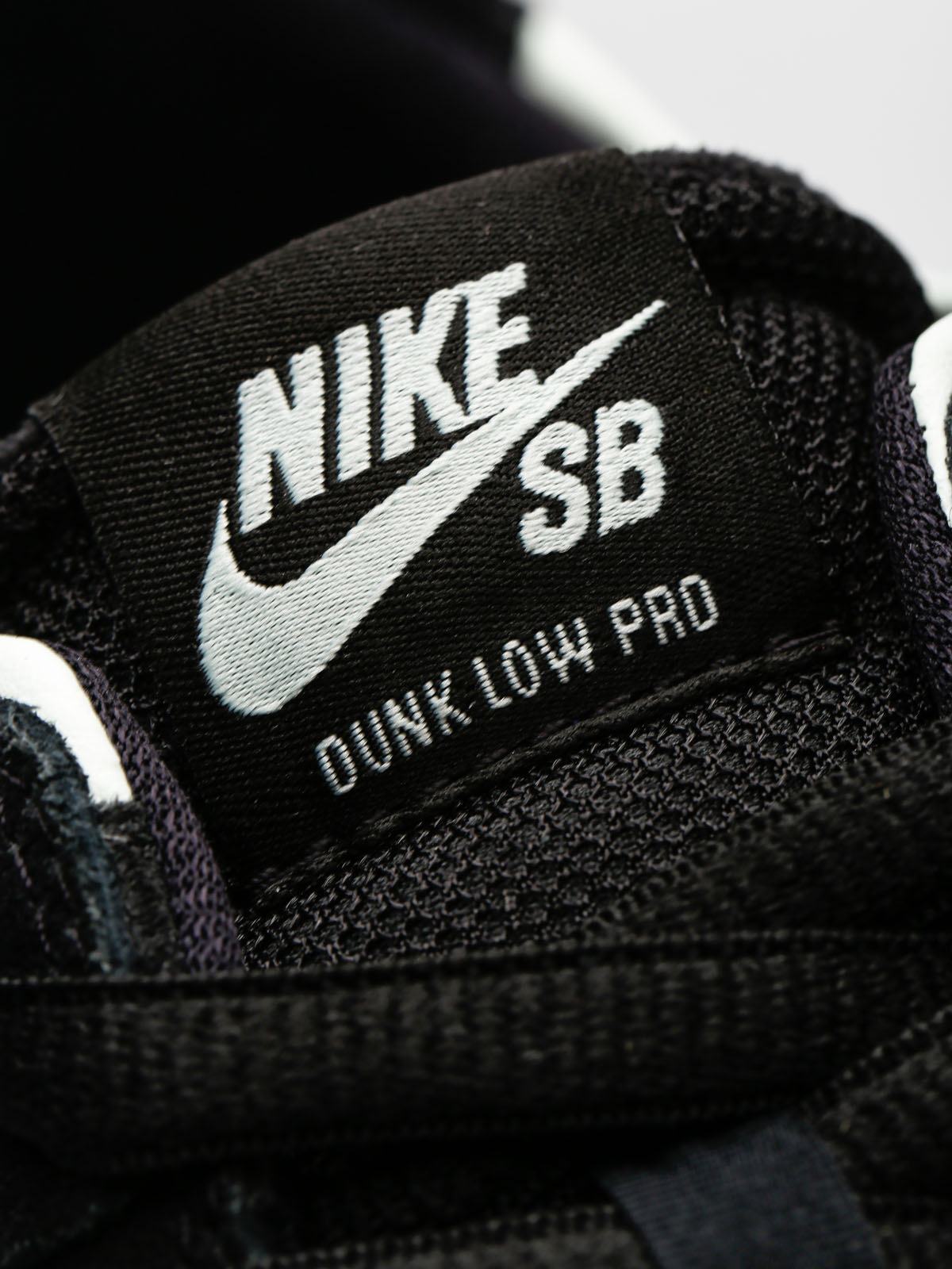 Boty Nike SB Zoom Dunk Low Pro (black/black barely green white)