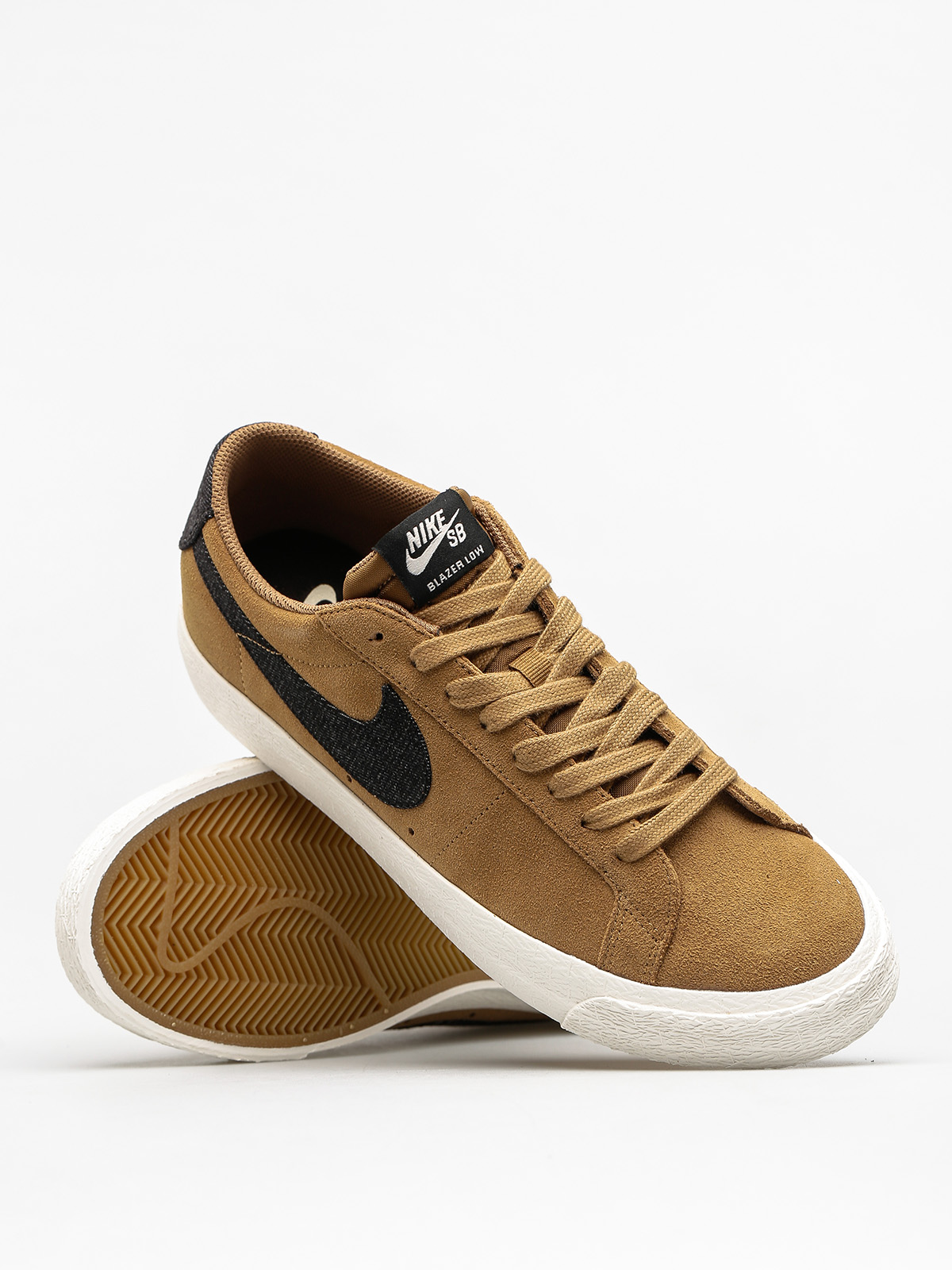 Boty Nike SB Zoom Blazer Low (golden beige/black sail gum light brown)