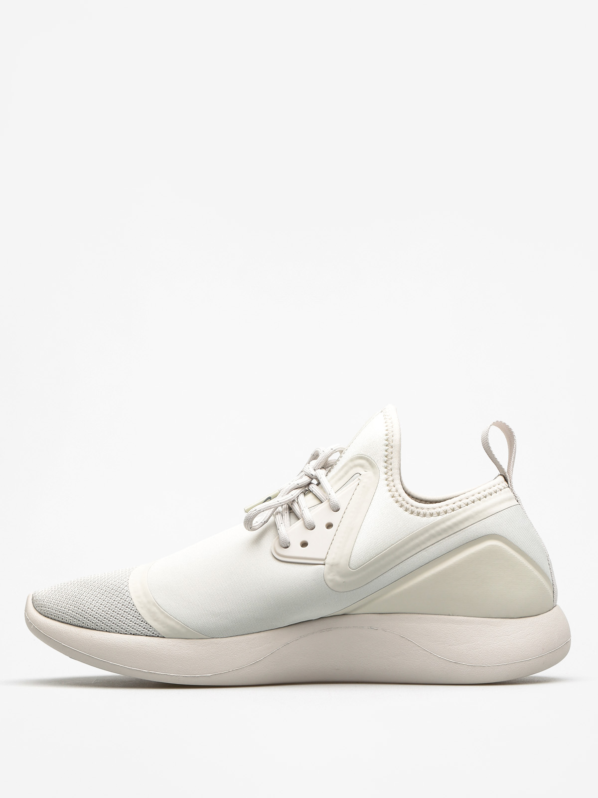 Boty Nike Lunarcharge Essential Wmn (light bone/light bone cool grey)