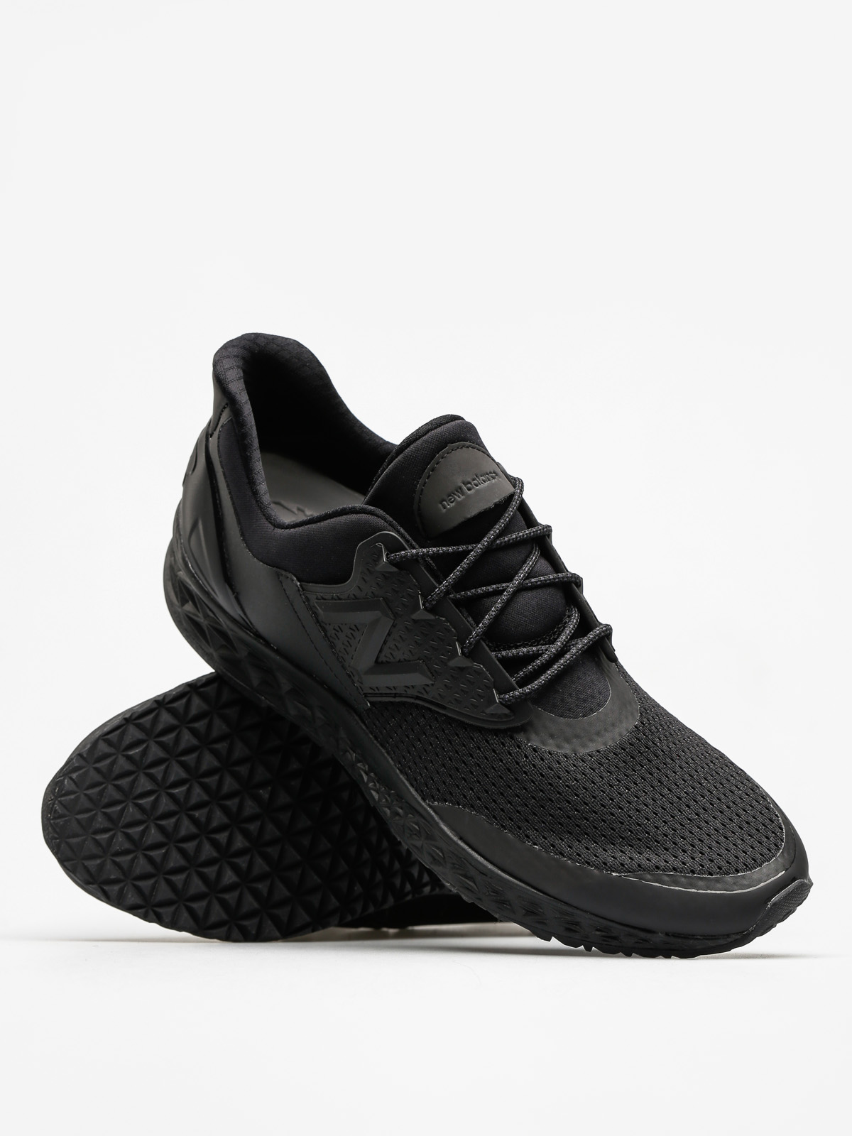 New Balance Boty 100 (black)