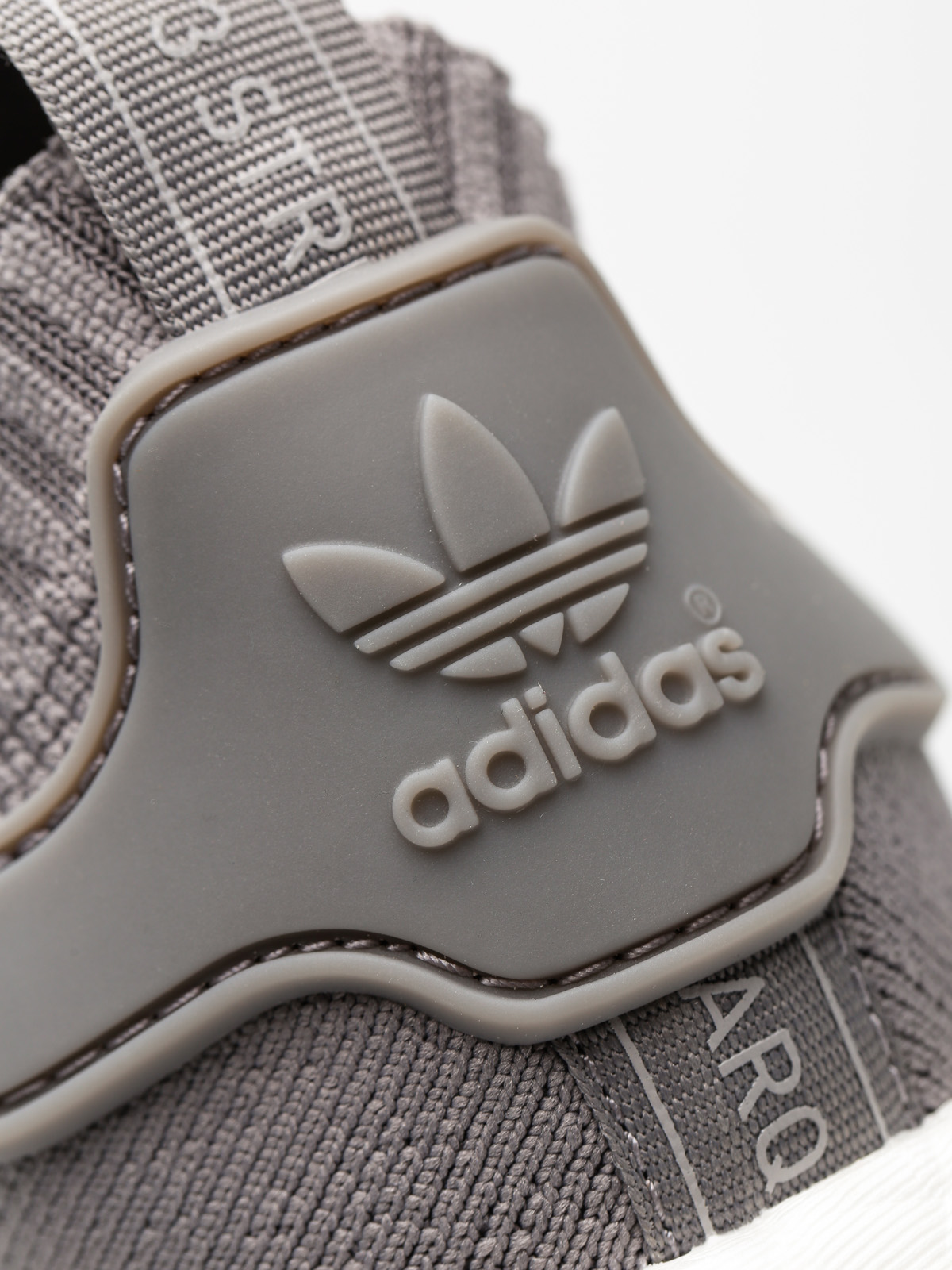 Boty adidas Nmd R1 Pk Wmn (grey three f17/grey three f17/ftwr white)