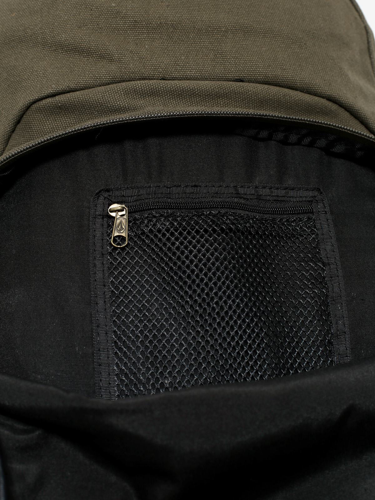 Batoh Volcom Fieldtrip Cnvs Wmn (dca)