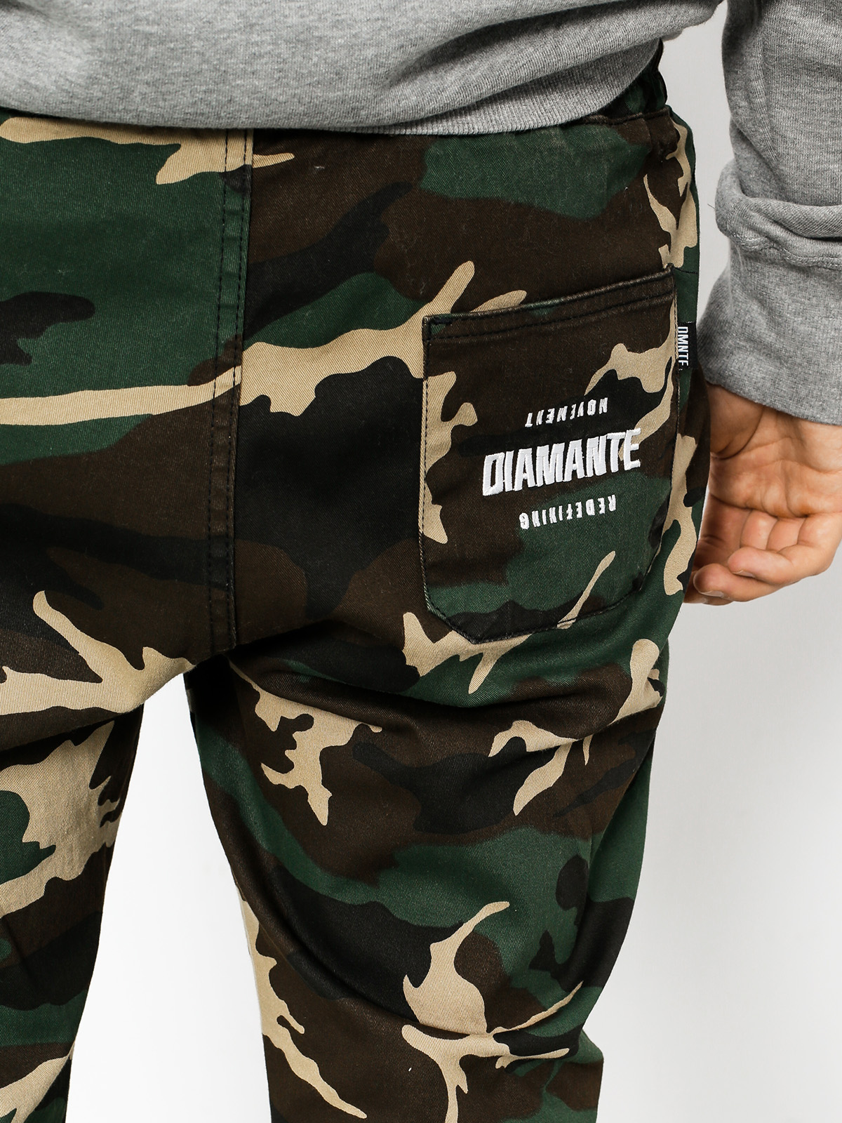 Diamante Wear Kalhoty Rm Classic Jogger (woodland camo)