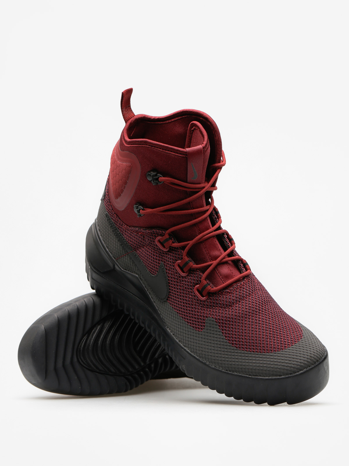 nike air wild mid red