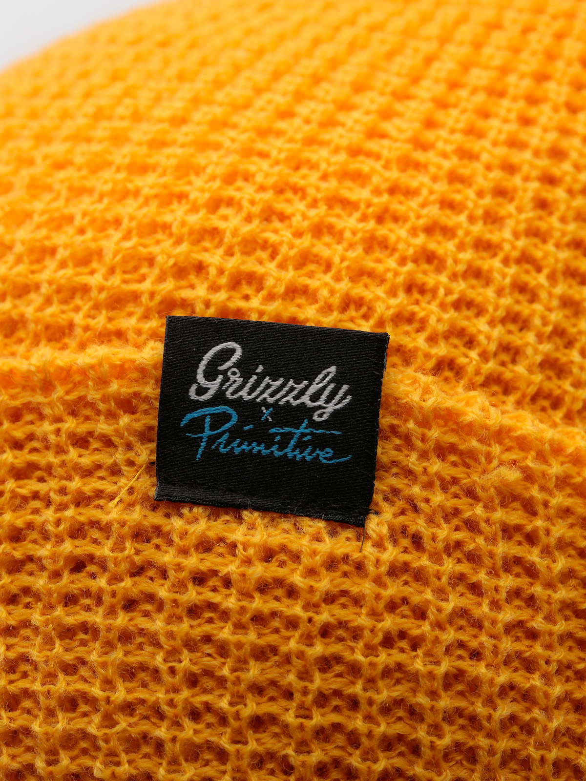 Čepice Primitive Script Logo Waffle Beanie (gold)